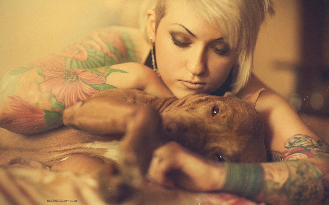 Blonde tattoo doggy