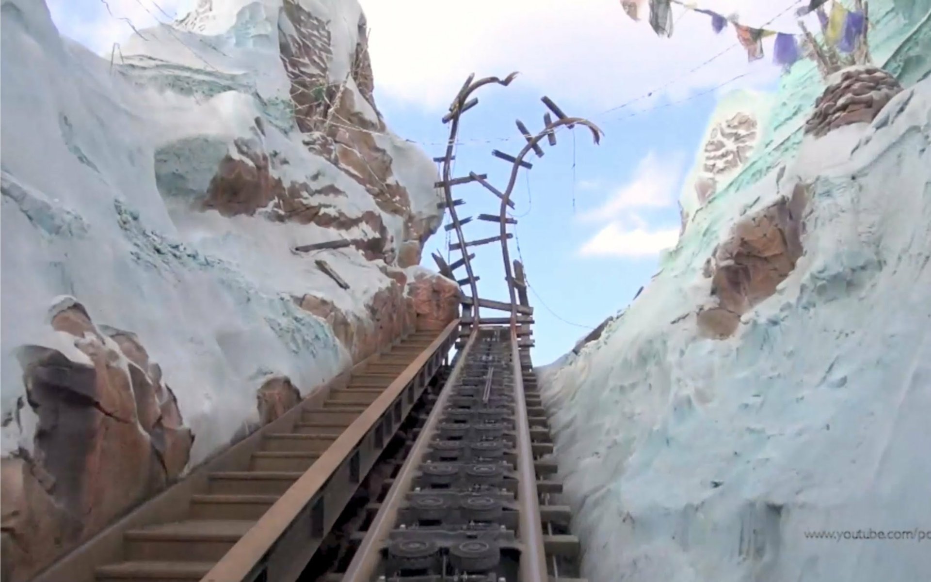  Disney World's Mount Everest expedition