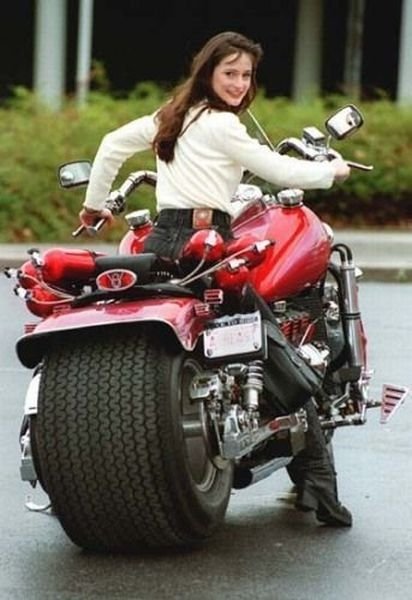 woman Girls & Motorcycles Image