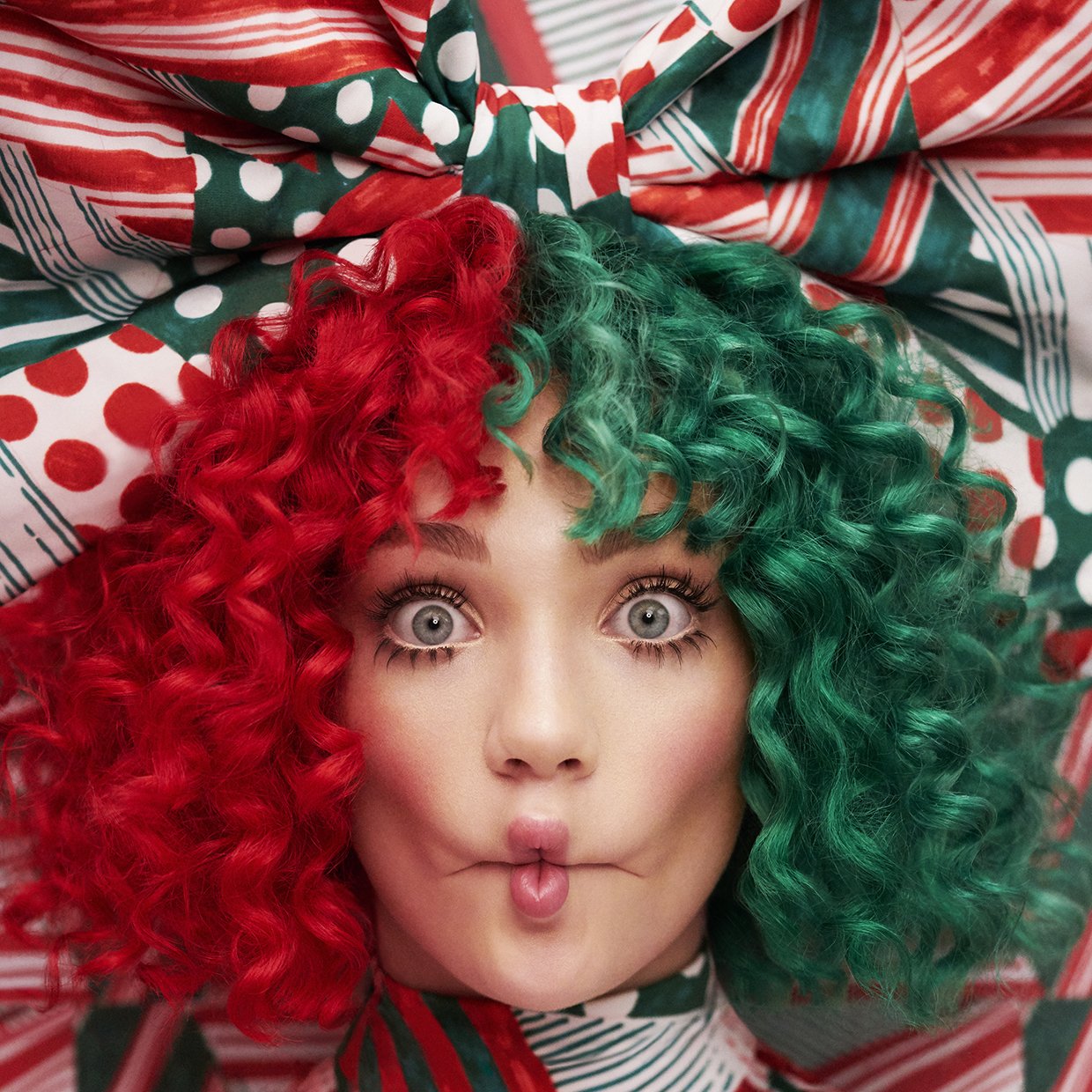  S I A - Everyday Is Christmas