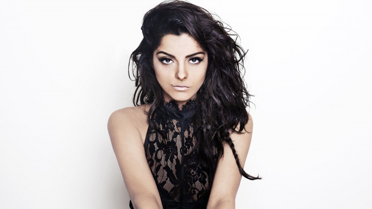  Bebe Rexha gorgeous