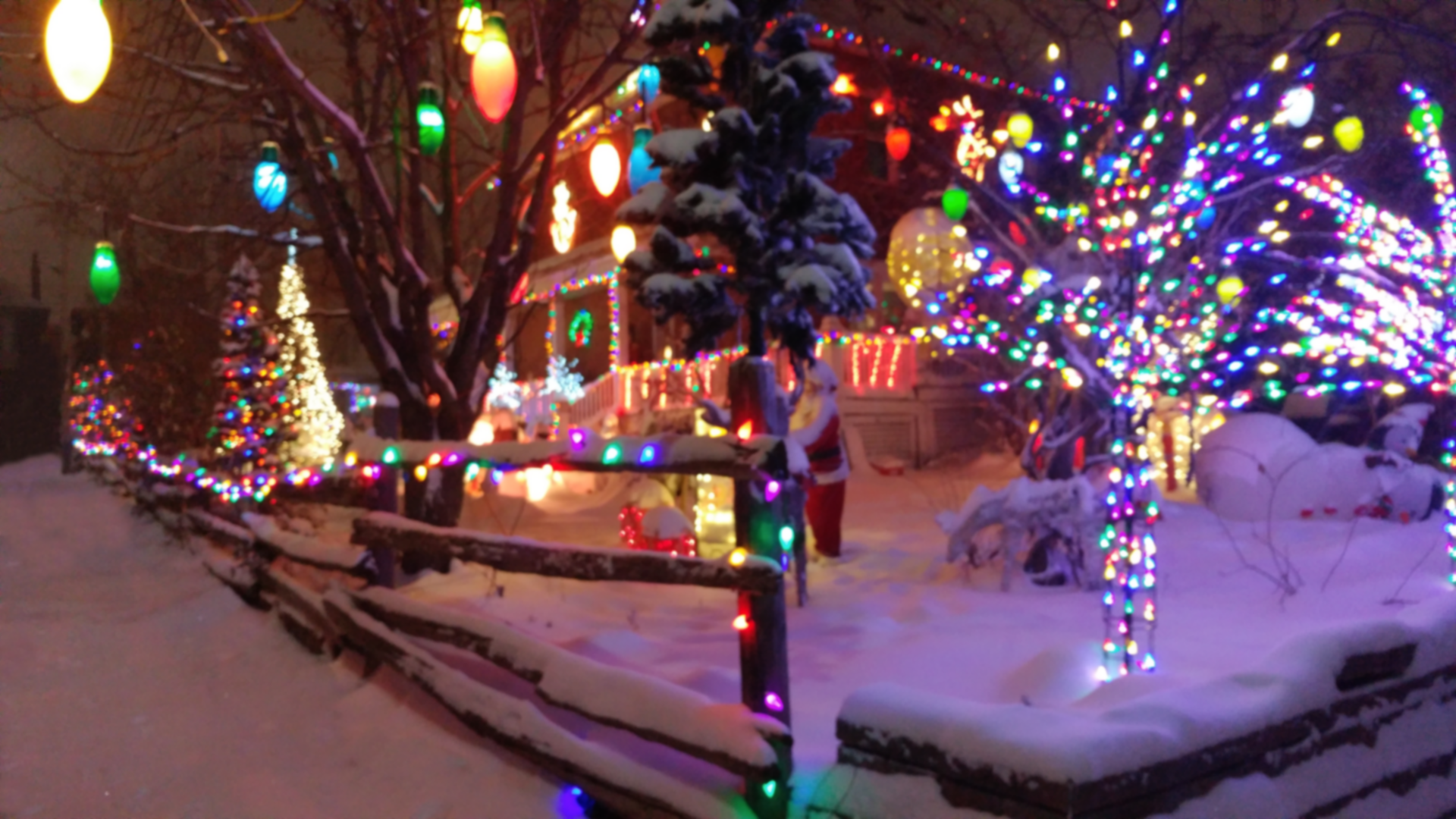 Snowy Christmas House Image - ID: 174926 - Image Abyss