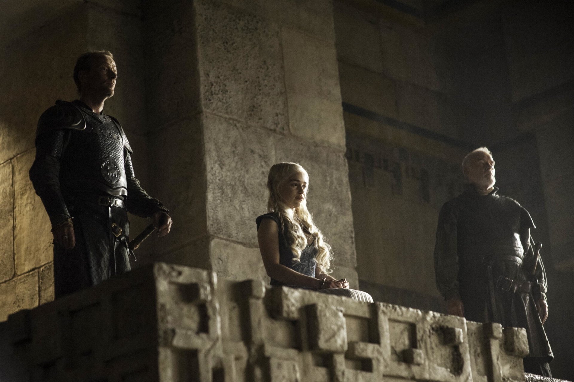 Ian McElhinney Emilia Clarke Iain Glen Barristan Selmy Daenerys Targaryen Jorah Mormont TV Show Game Of Thrones Image