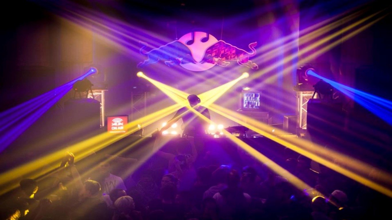  Red Bull Party