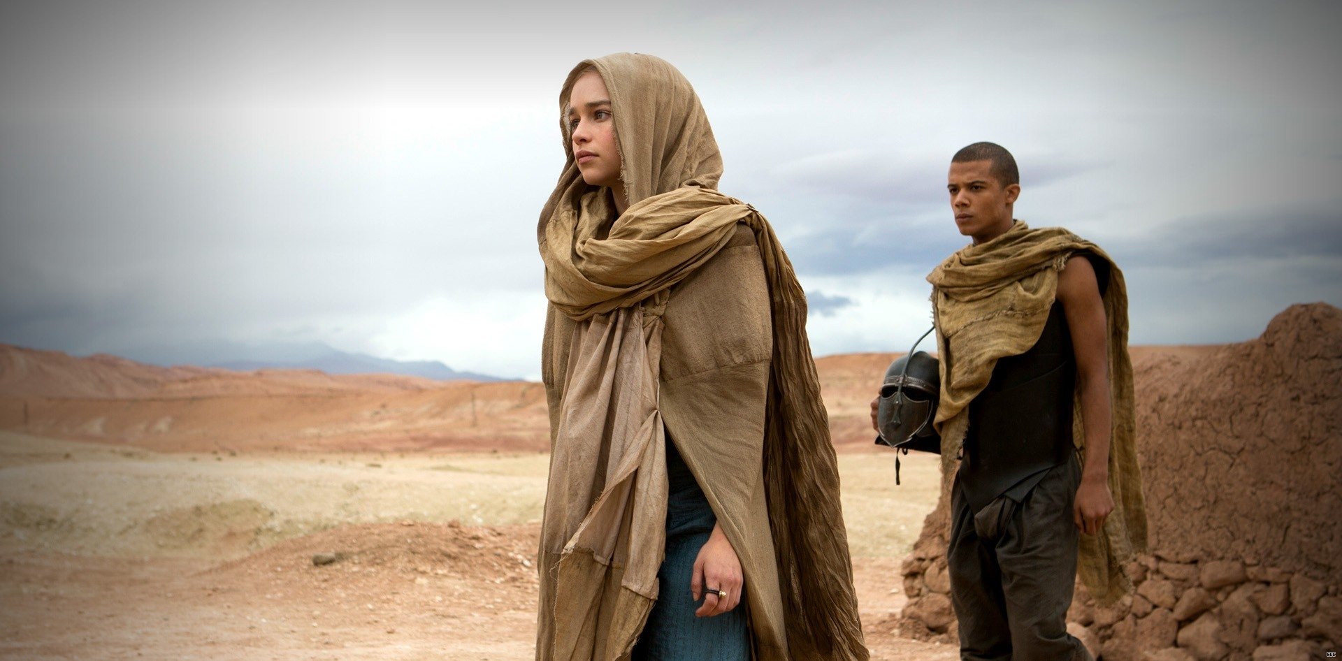 Emilia Clarke Grey Worm Daenerys Targaryen TV Show Game Of Thrones Image