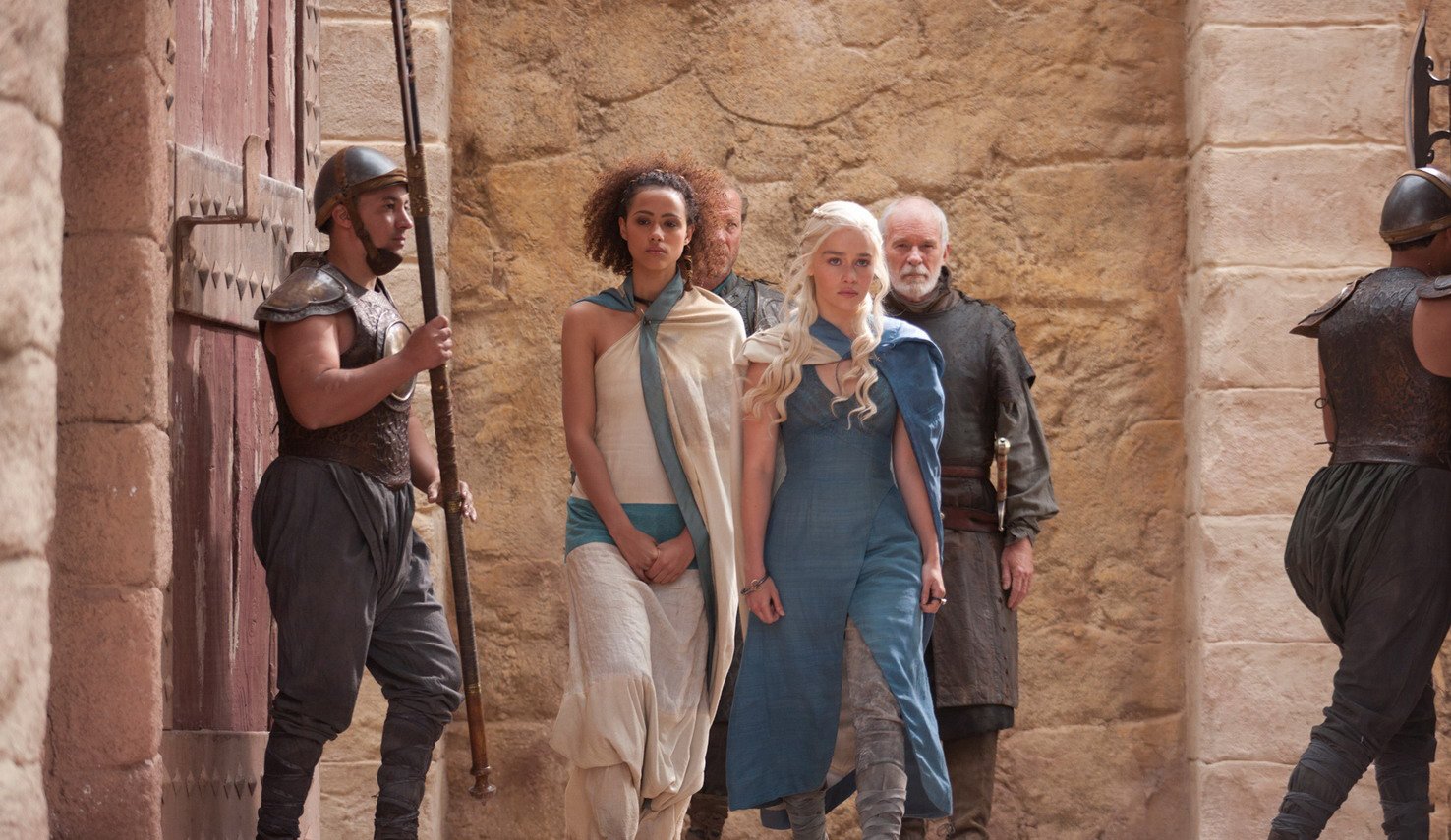 Nathalie Emmanuel Emilia Clarke Missandei (Game Of Thrones) Daenerys Targaryen TV Show Game Of Thrones Image