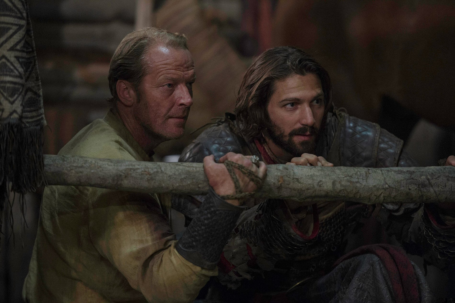 Download Michiel Huisman Iain Glen Daario Naharis Jorah Mormont TV Show ...