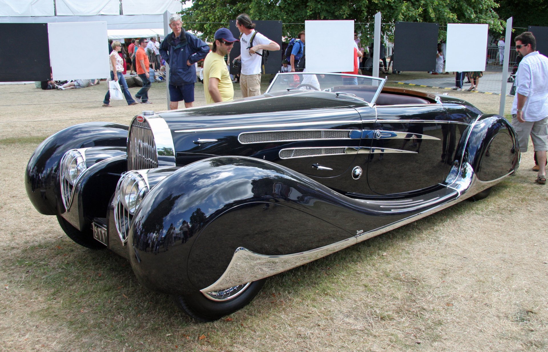 1939 Bugatti Type 57C Vanvooren Cabriolet - Image Abyss