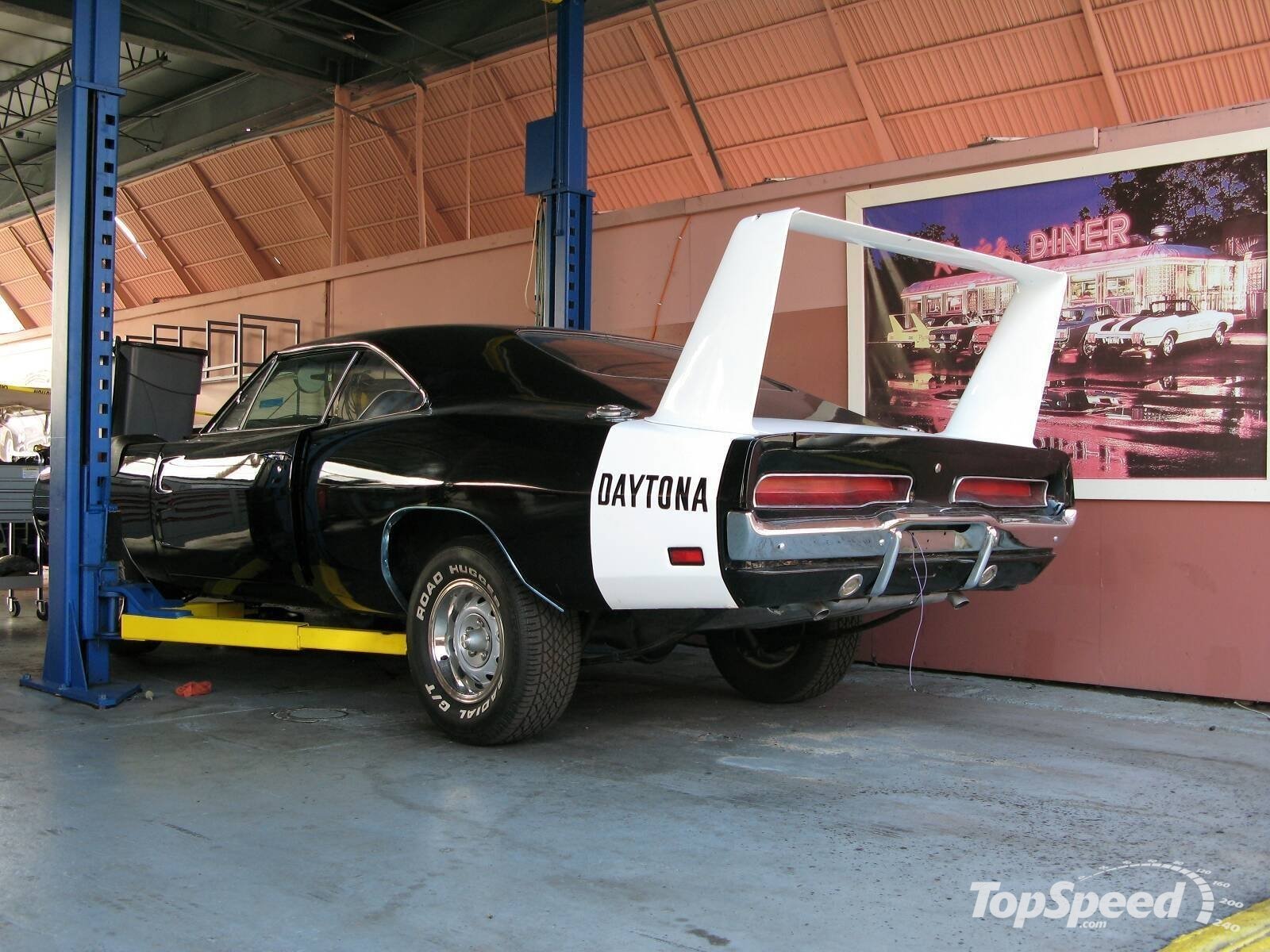 vehicle Dodge Daytona Image