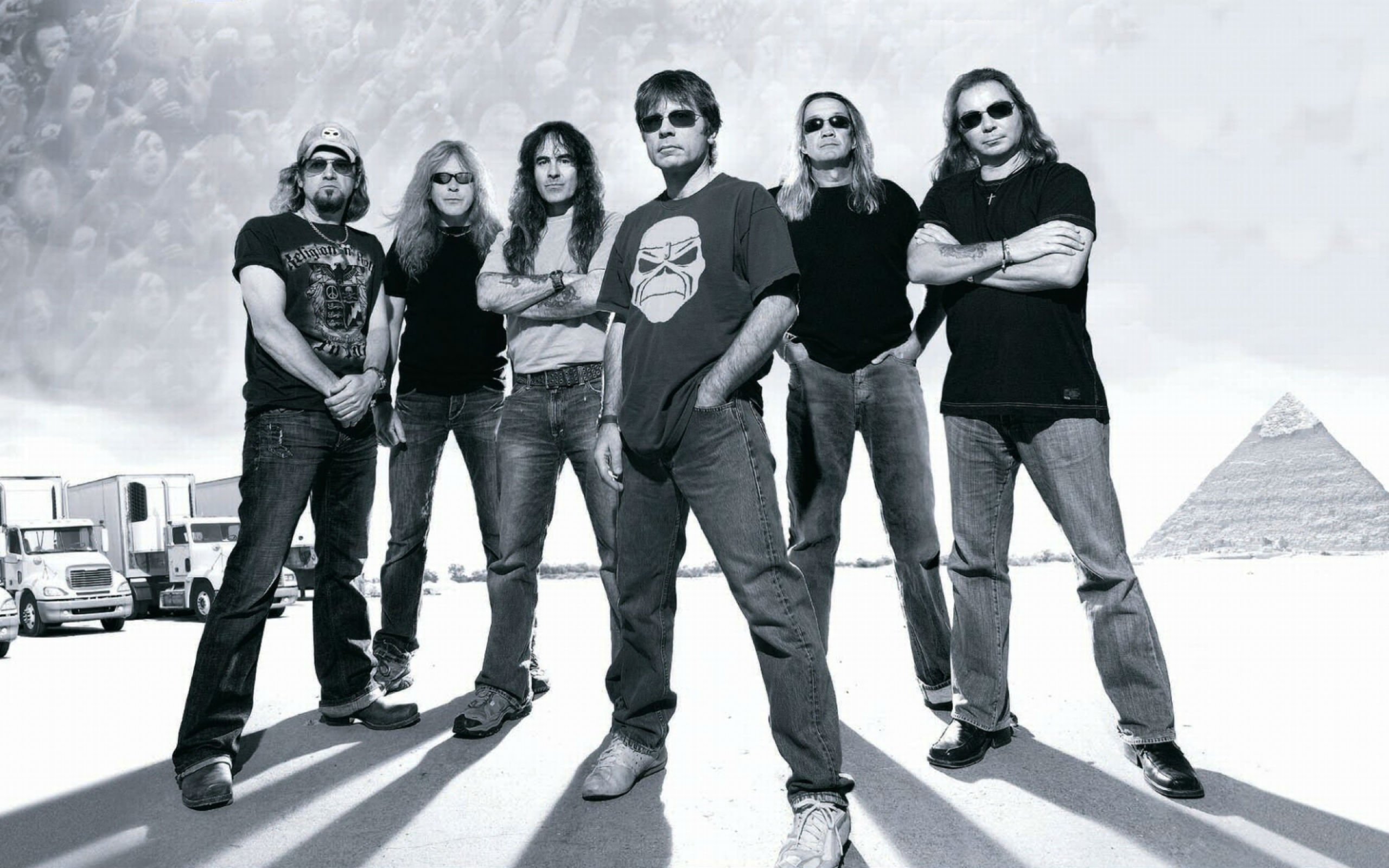 Айрон мейден лучшие песни. Группа Iron Maiden. Demon Maid. Ирон майден группа. Iron Maiden фото группы.