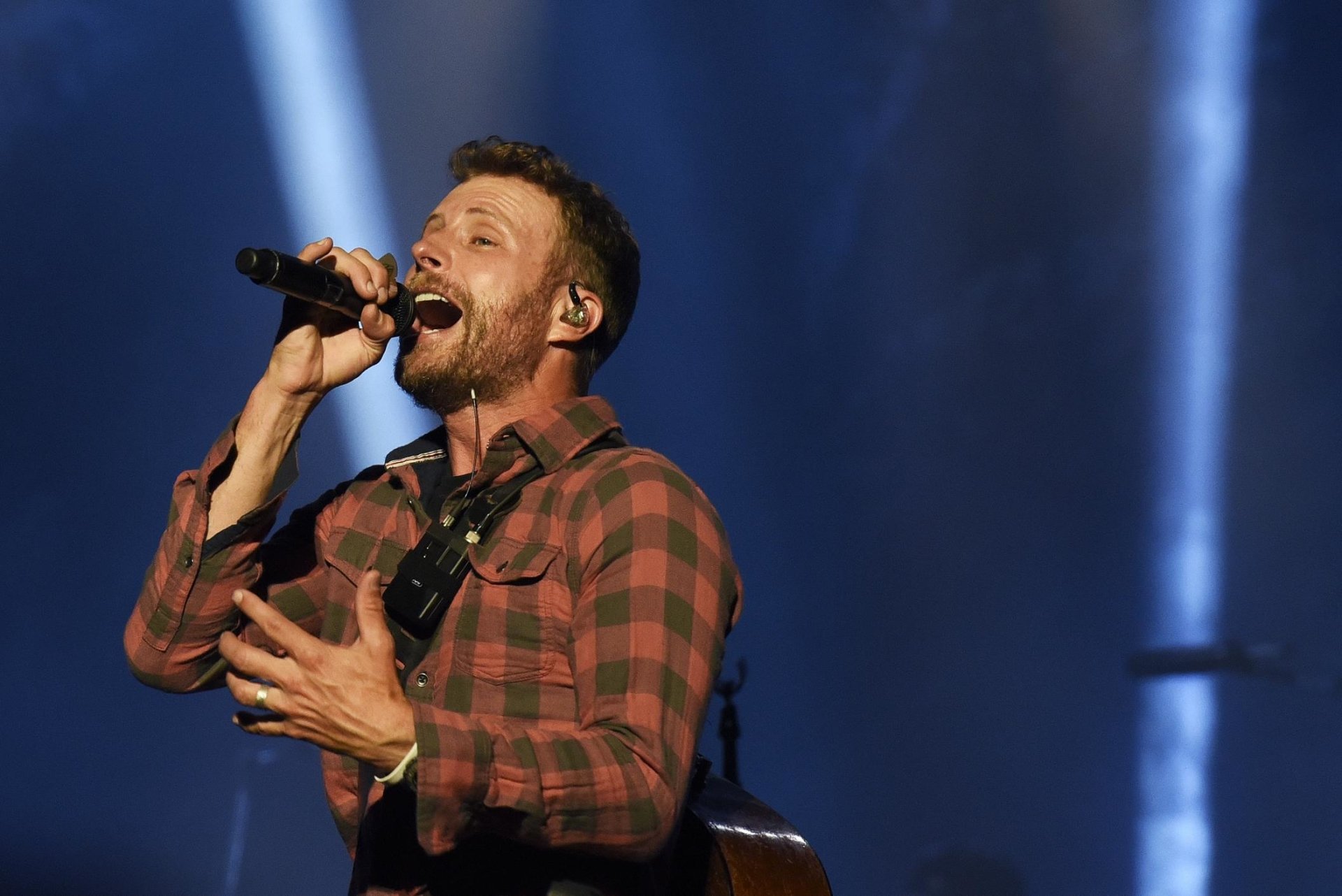 music Dierks Bentley singer performance concert Image