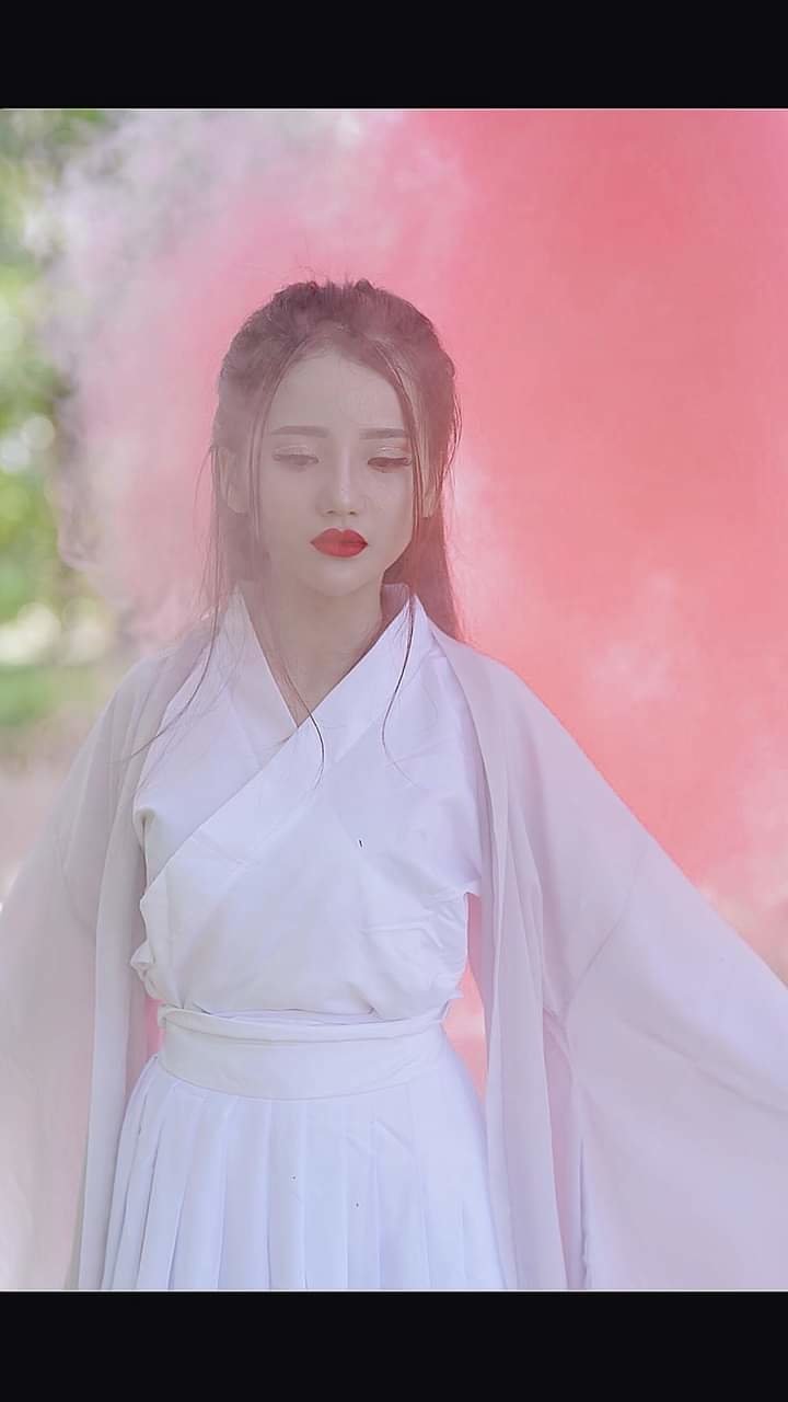 woman Ngọc Trinh Image