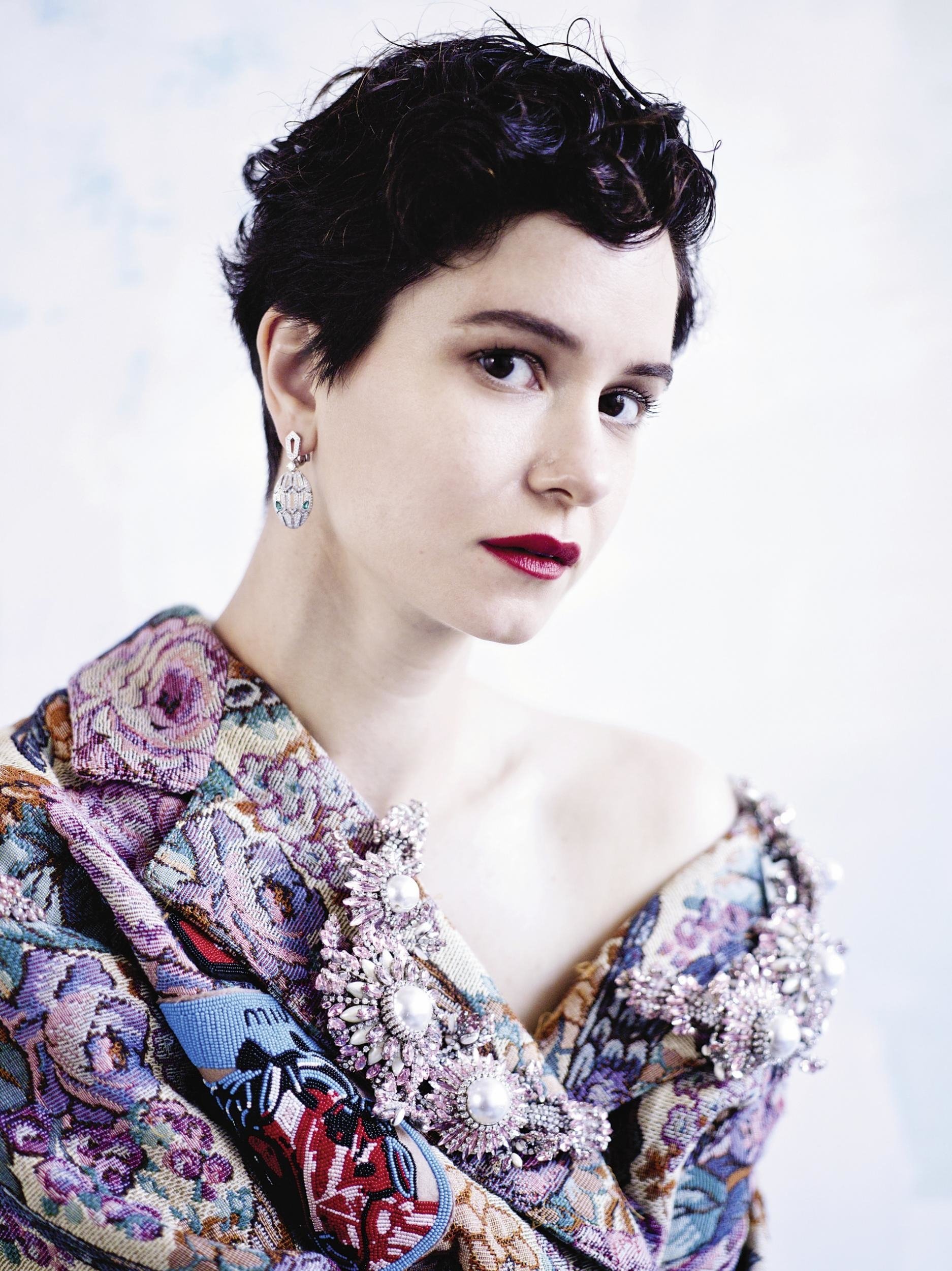 Celebrity Katherine Waterston portrait fashion jewelry Image