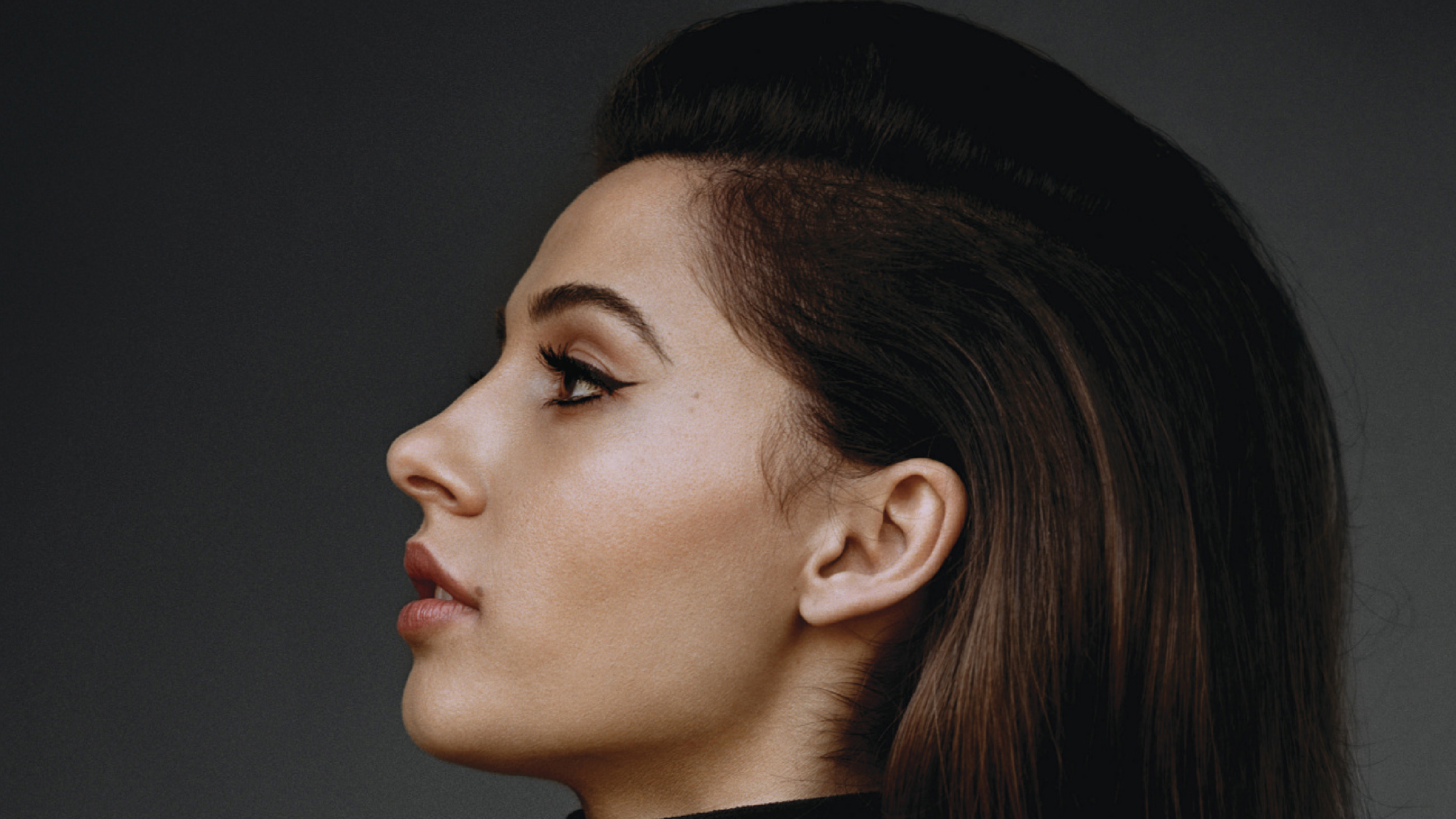 Naomi Scott: Actress, Singer, And Activist - 3tg2c6k