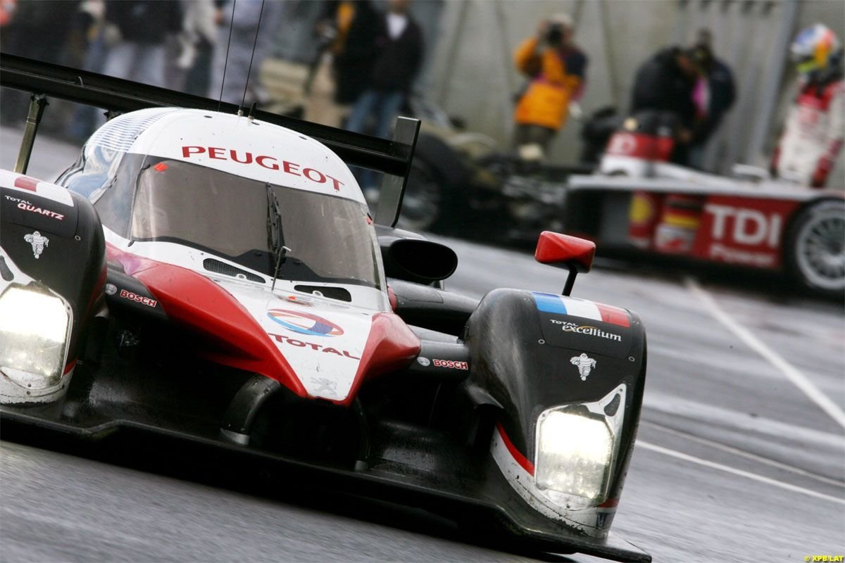 vehicle racing Image