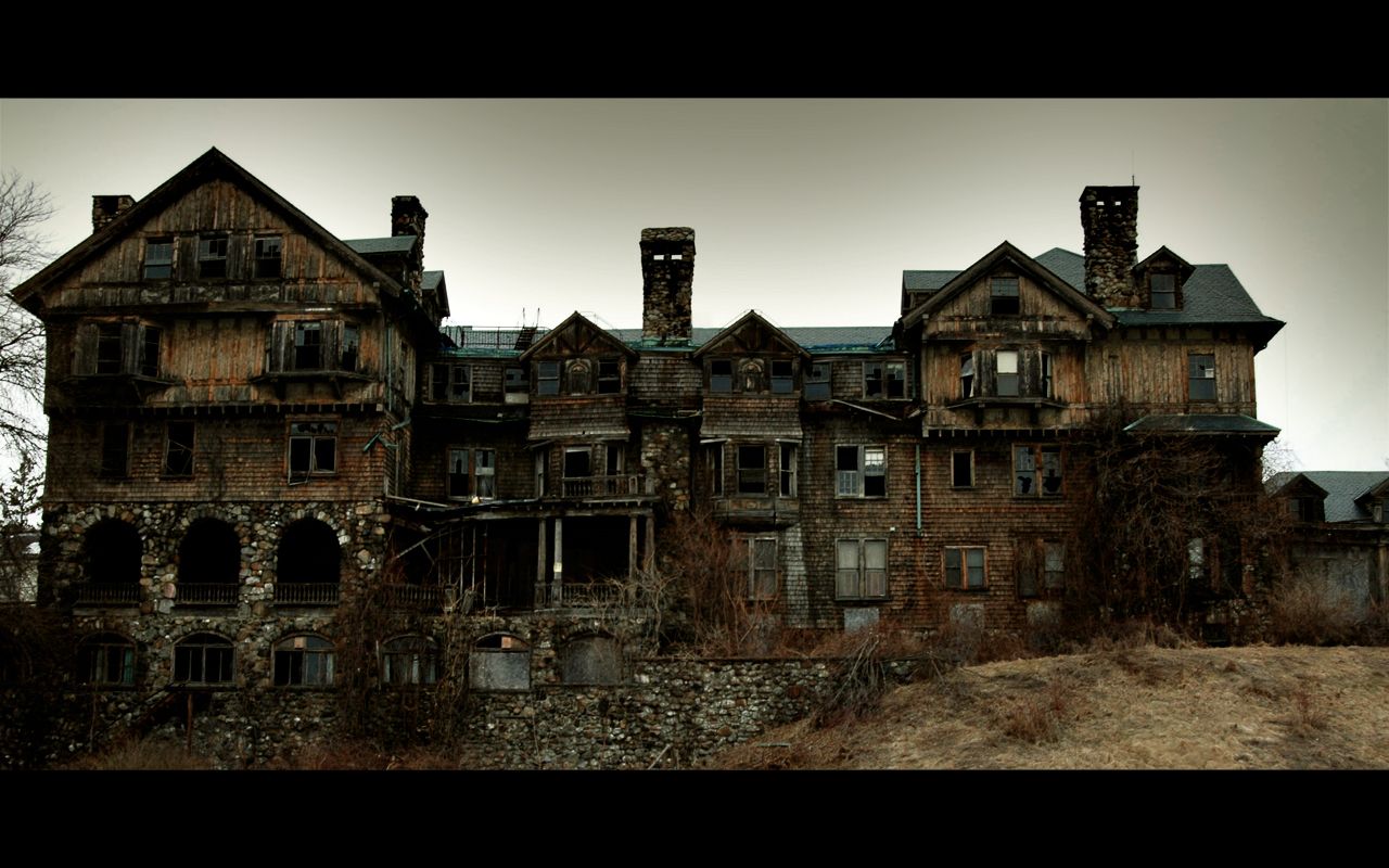 Haunted castle. Разрушенные здания Эстетика. The other - Haunted.