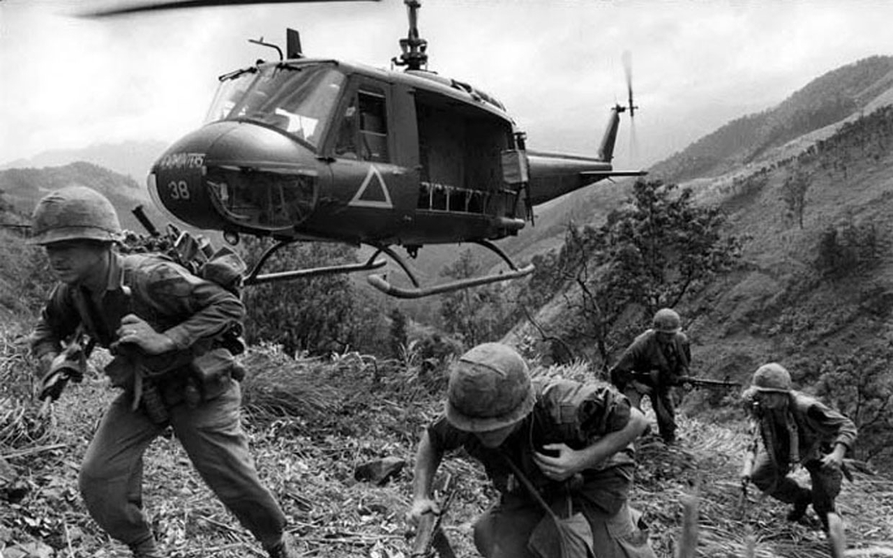 Bell UH-1 Iroquois Picture