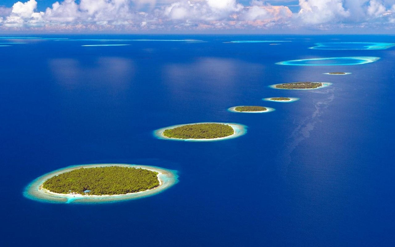 clouds_maldives_islands_bing_sea  