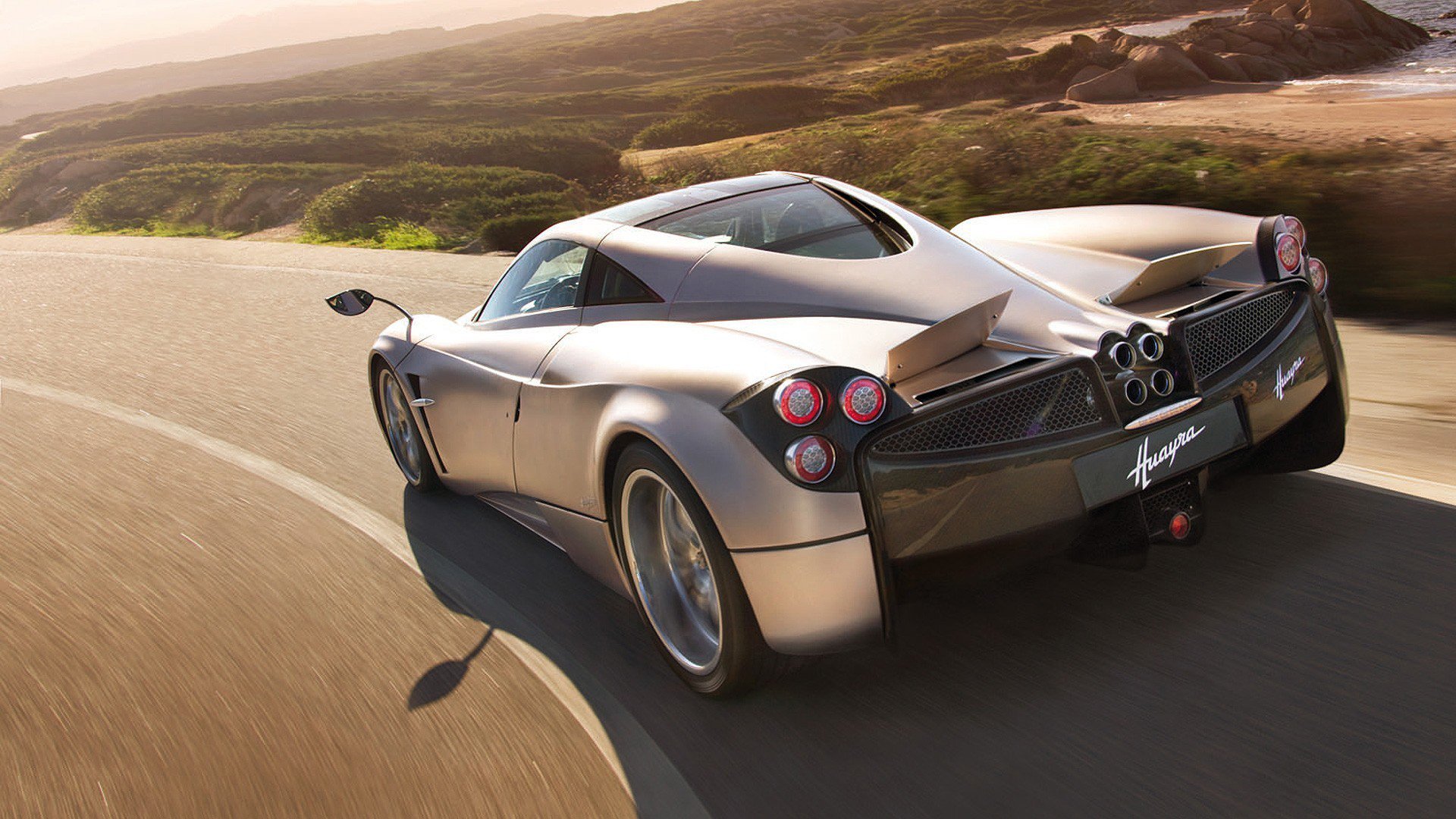 vehicle Pagani Huayra Image