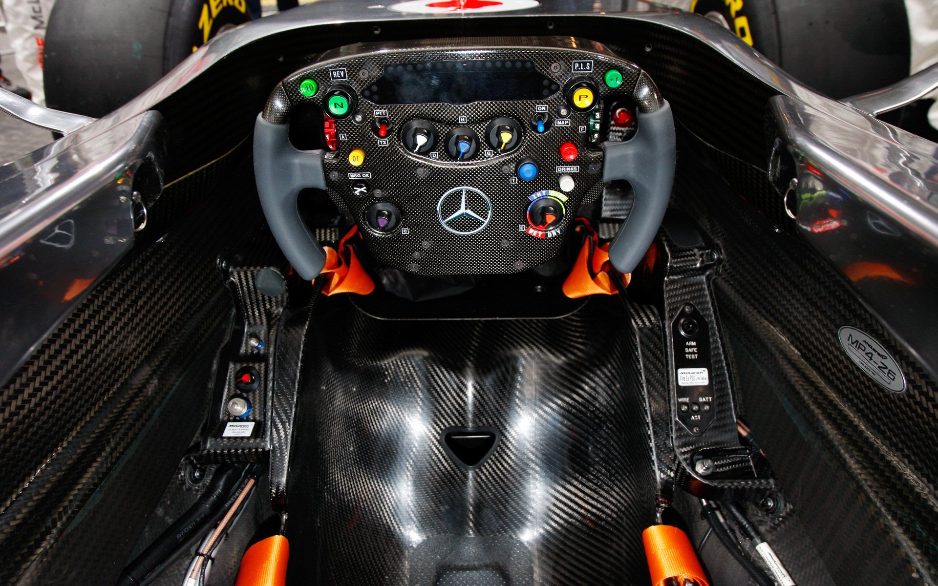 f1 closed cockpit