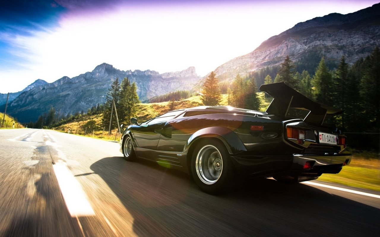lamborghini on road - Image Abyss