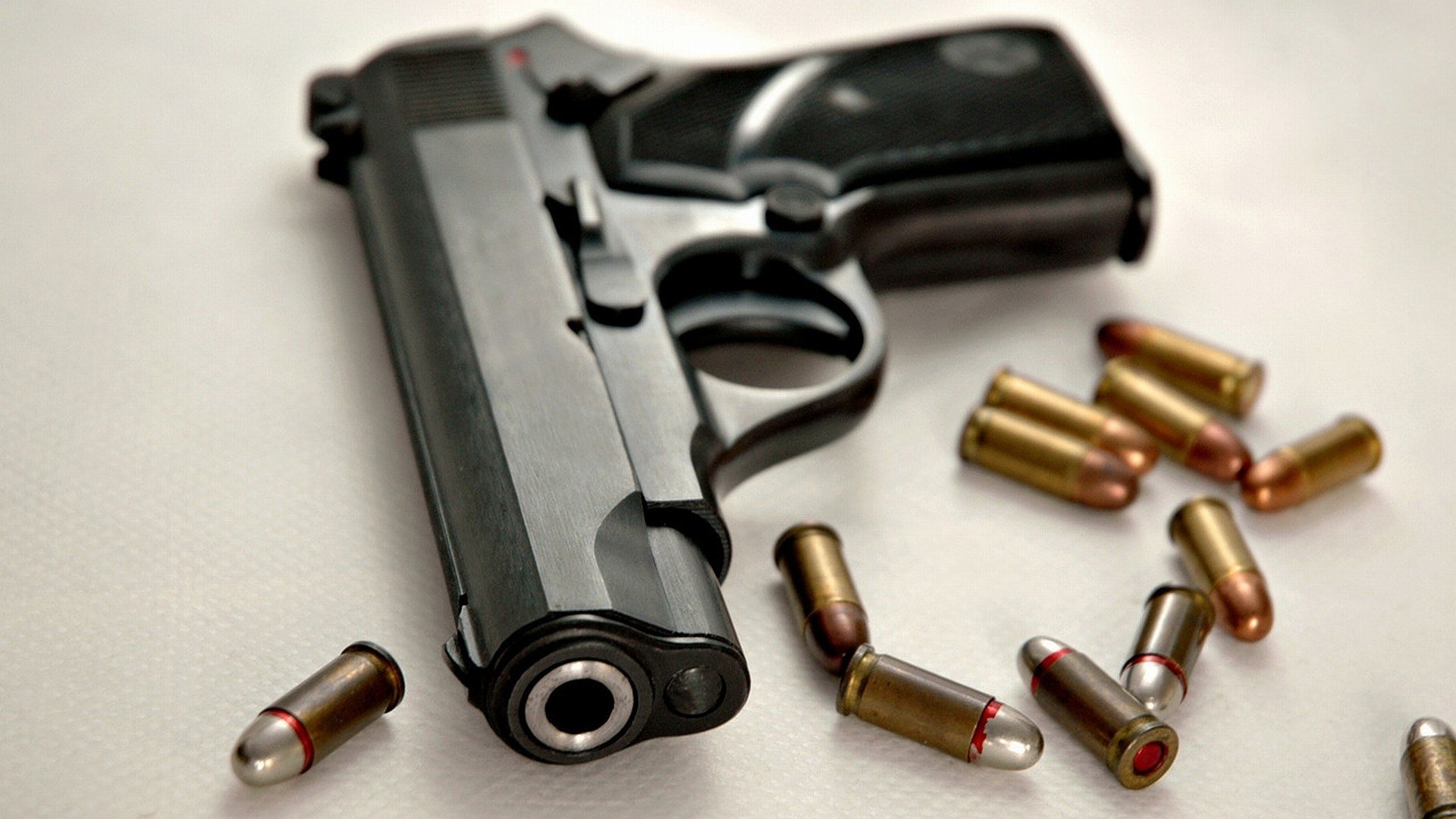  Gun