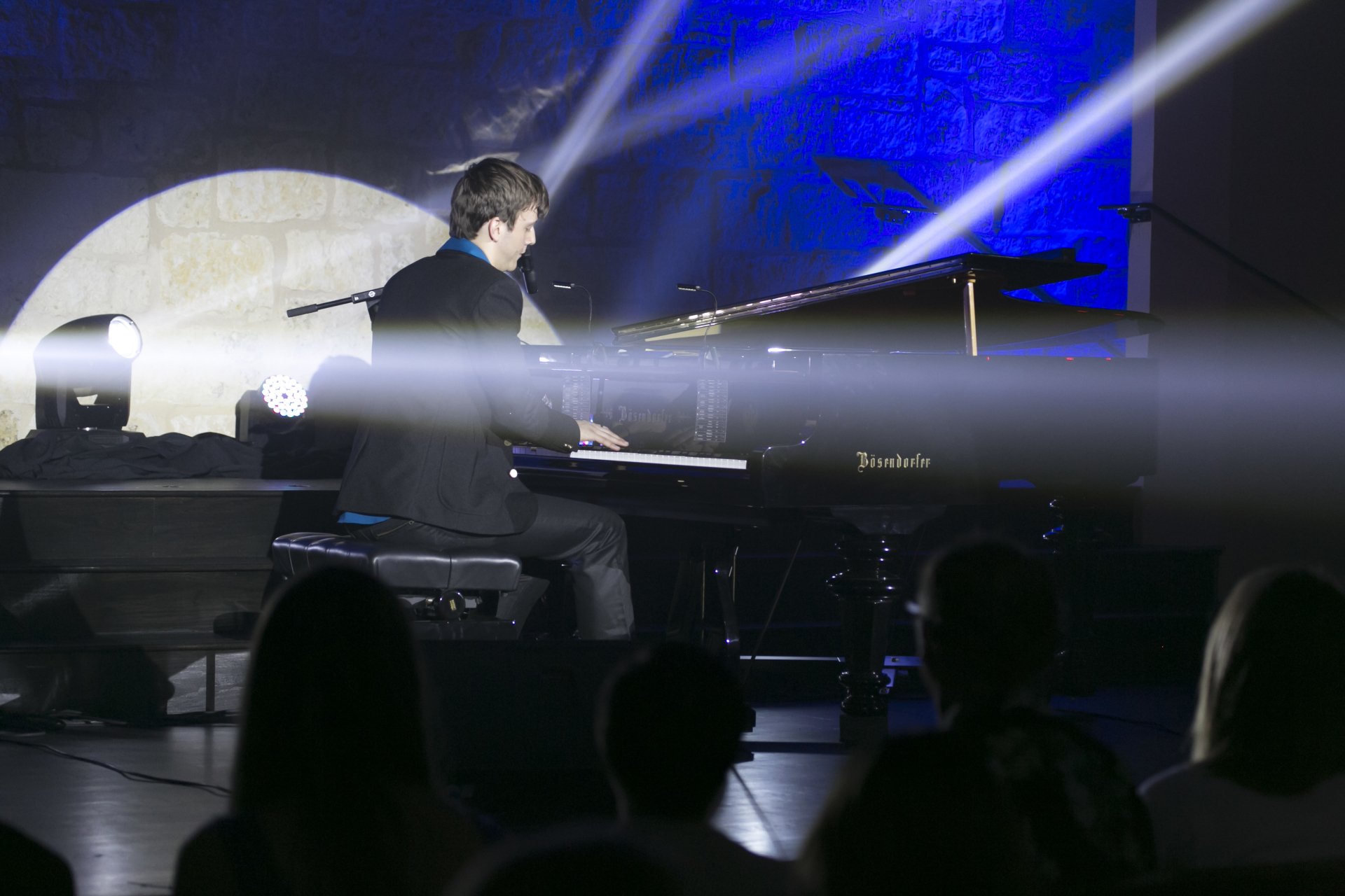  Reuel Piano