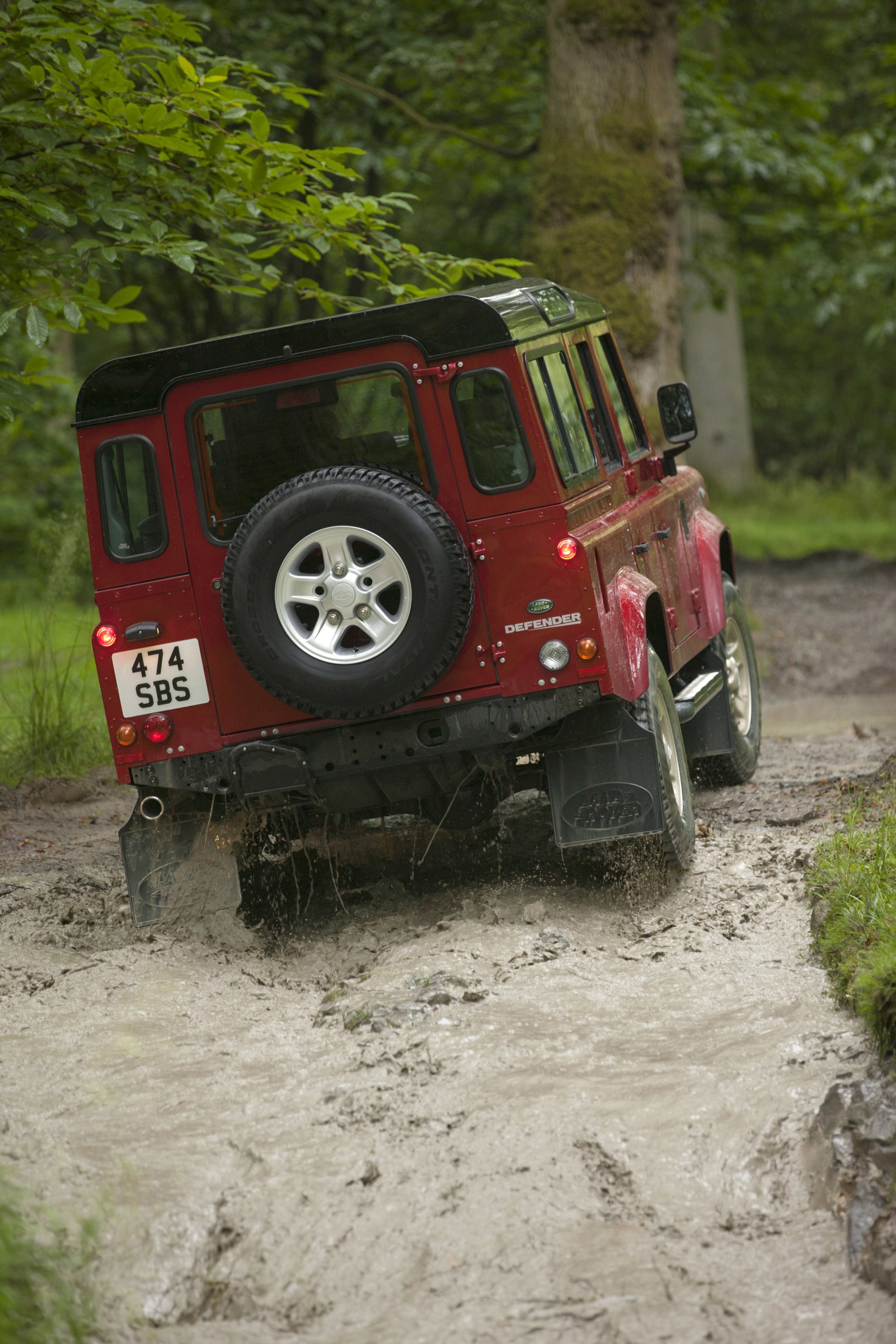 Download Vehicle Land Rover Defender Image