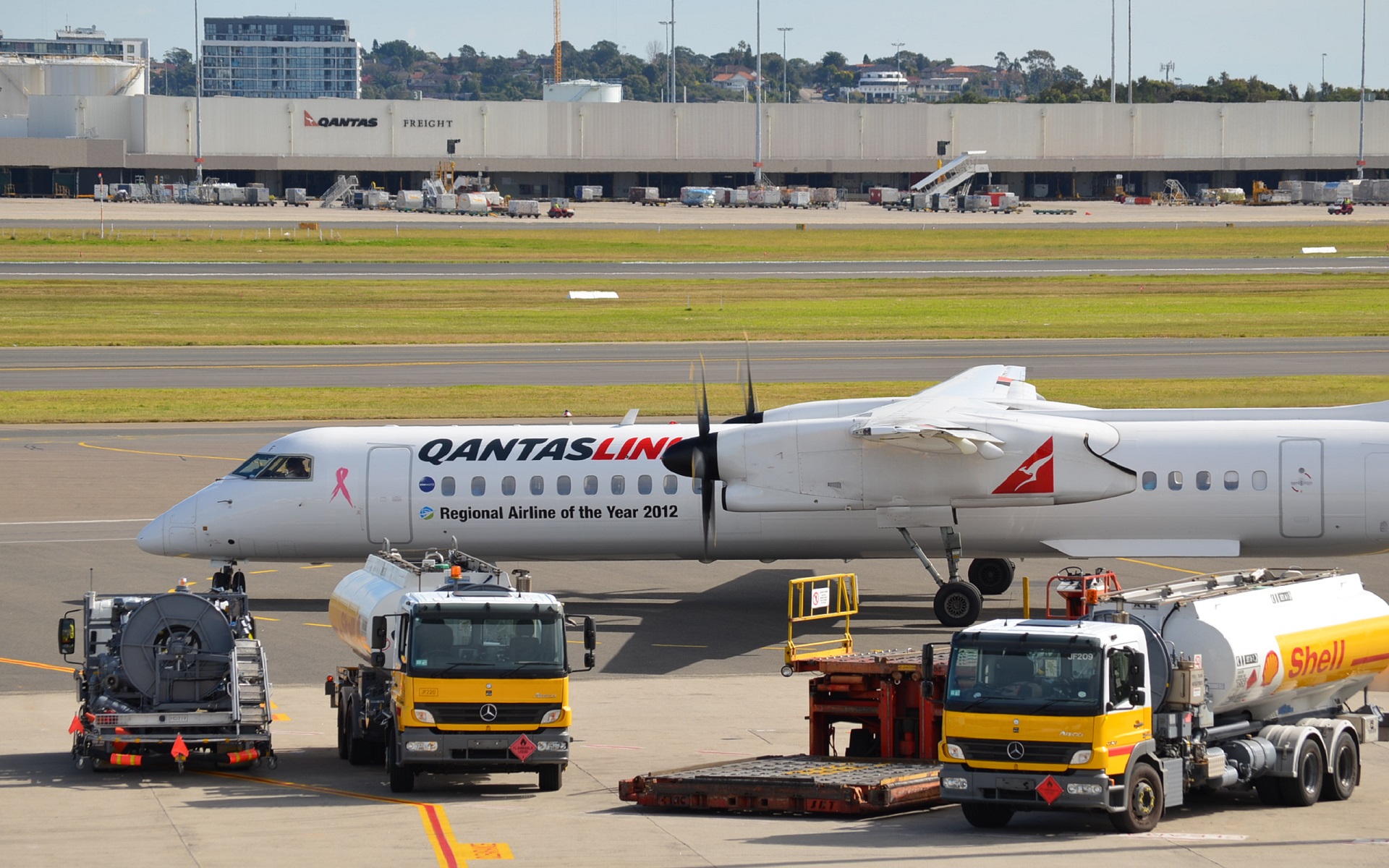 Qantas Bombardier Dash 8 At Sydney Airport by lonewolf6738