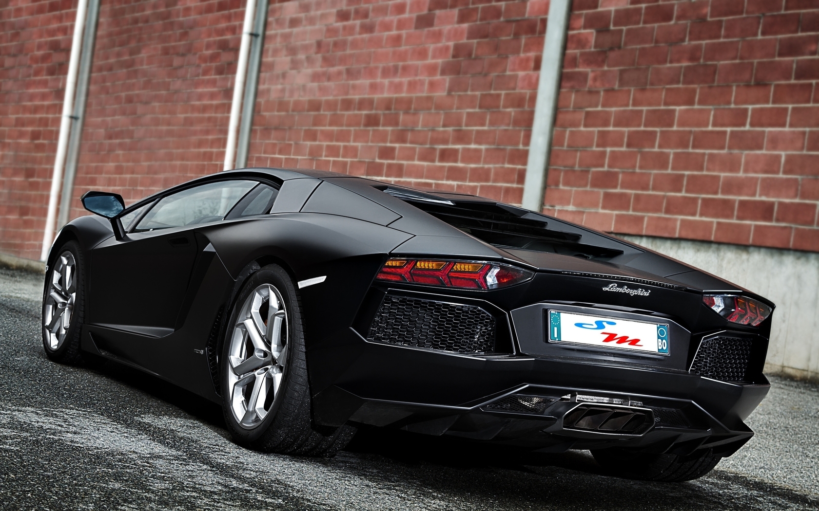 Lamborghini Aventador LP 700-4 Picture