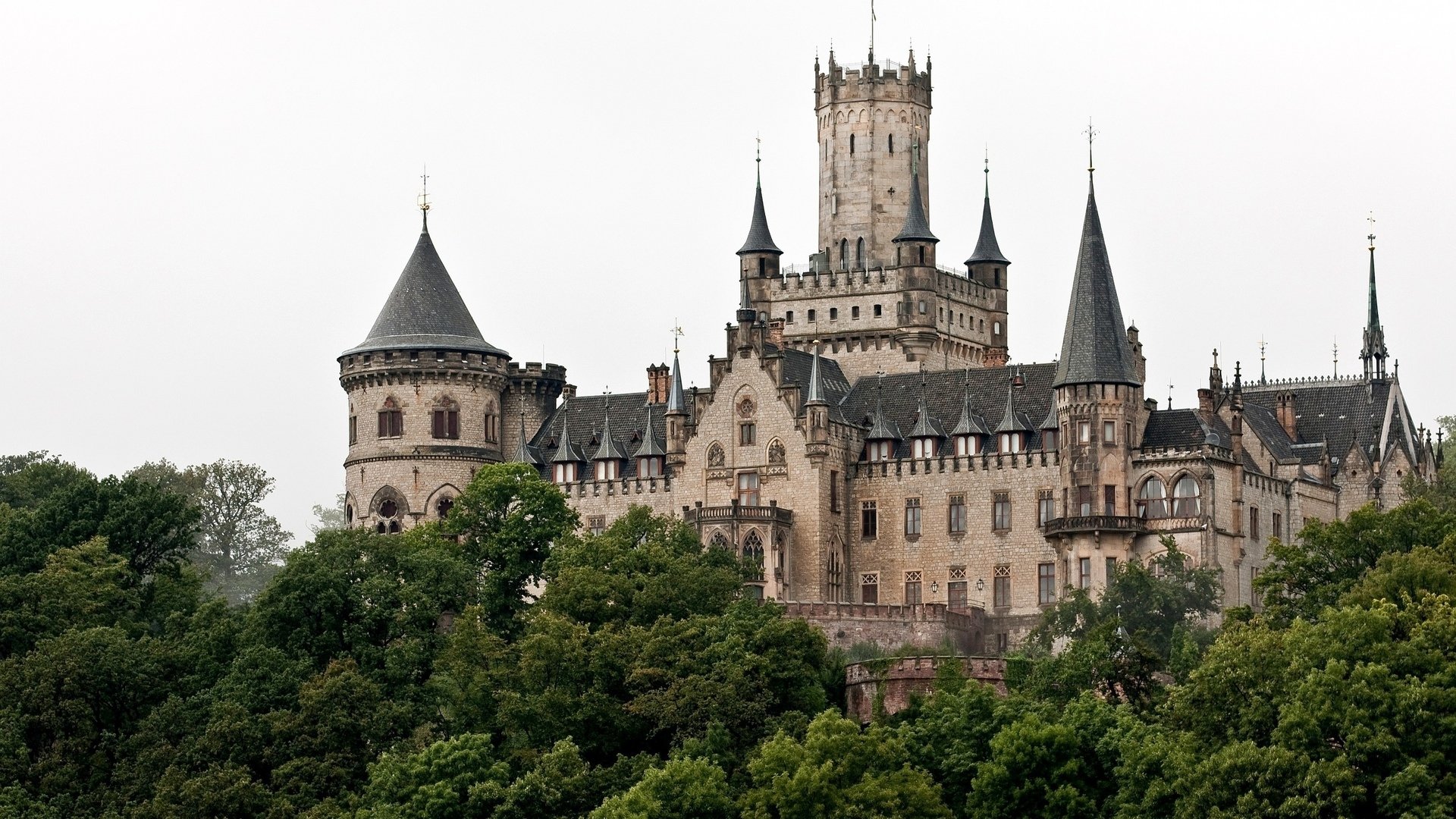 man made Marienburg Castle (Hanover) Image