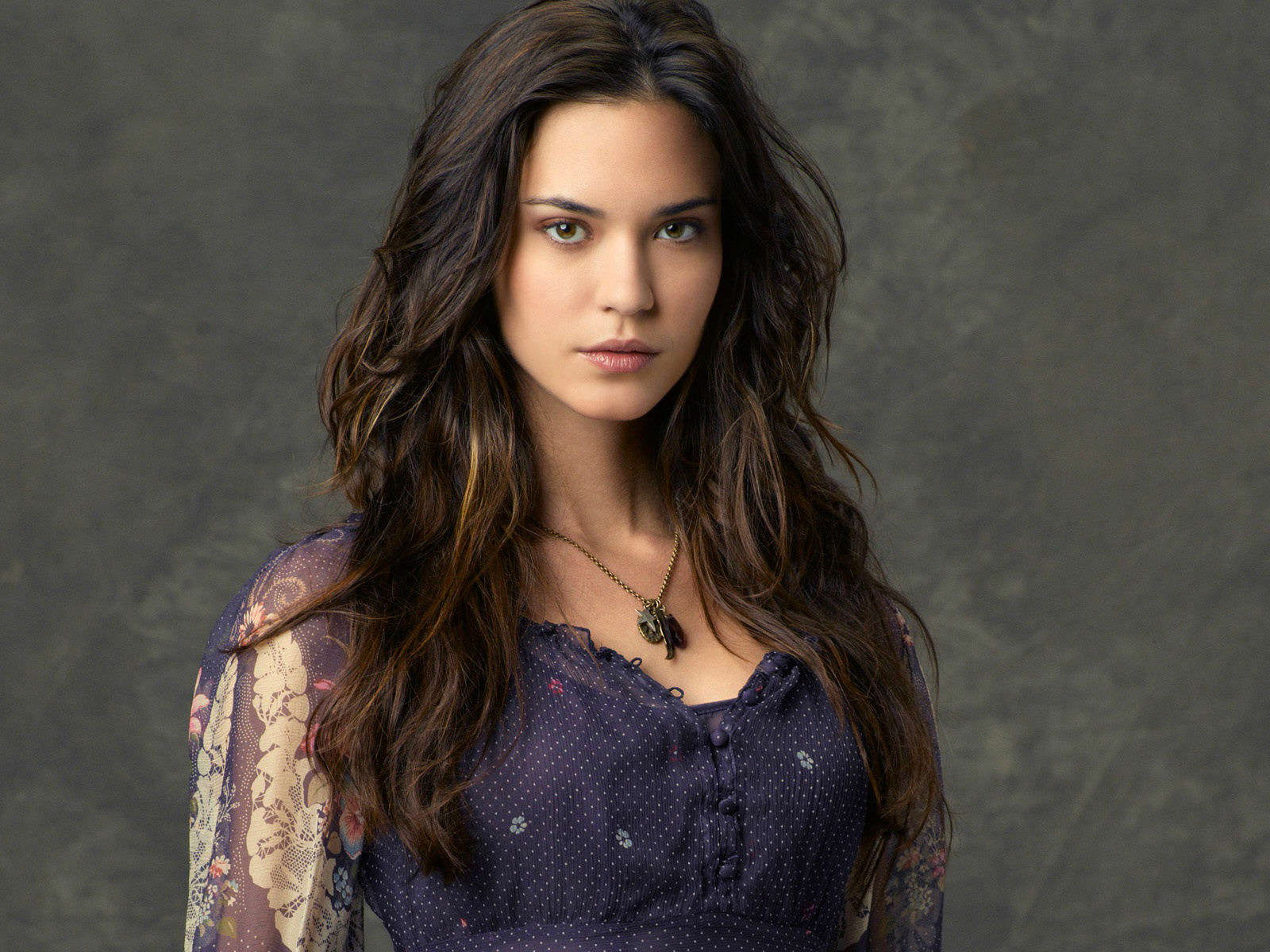 Odette Annable Picture - Image Abyss