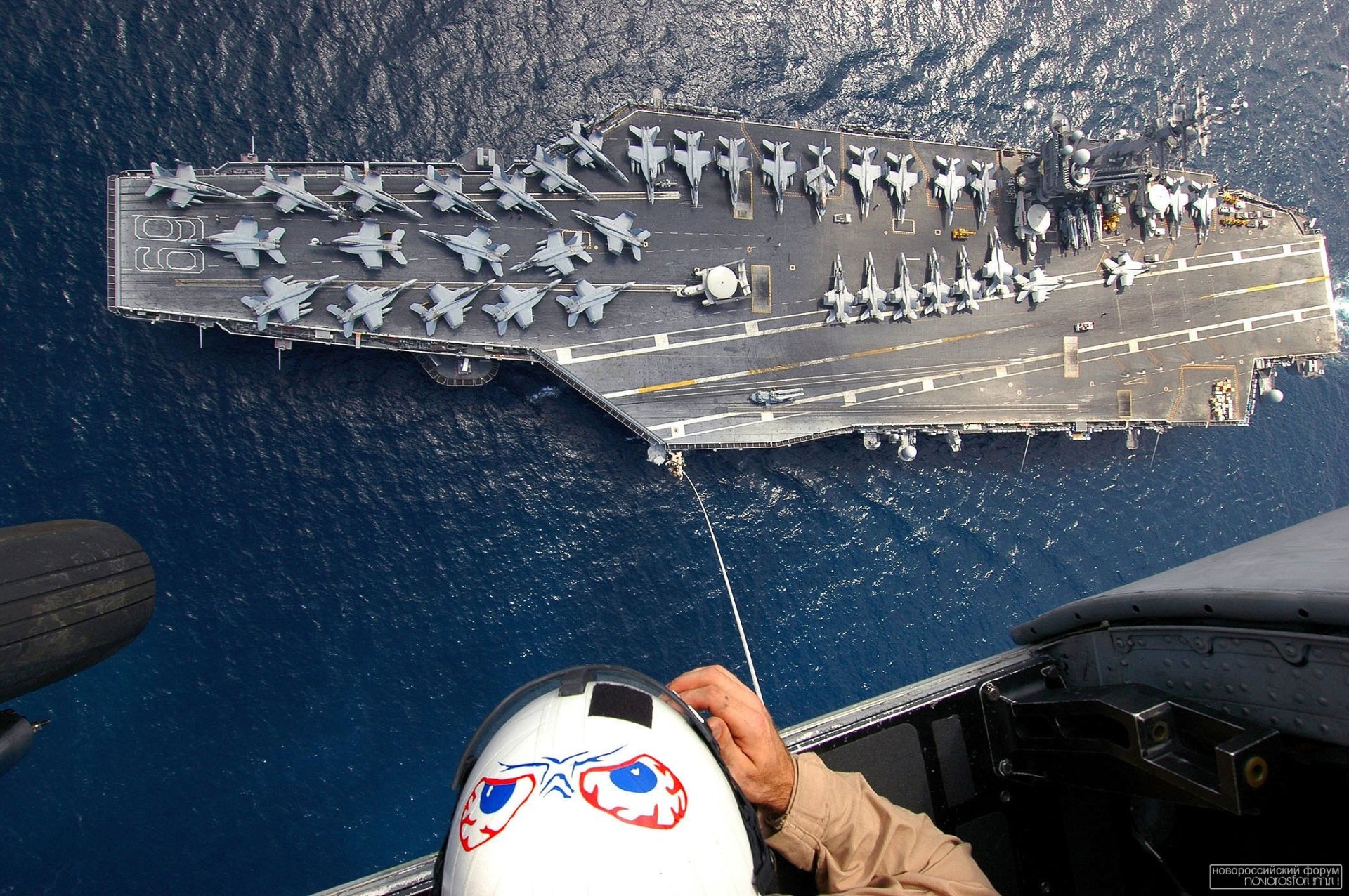 military USS Dwight D. Eisenhower (CVN-69) Image