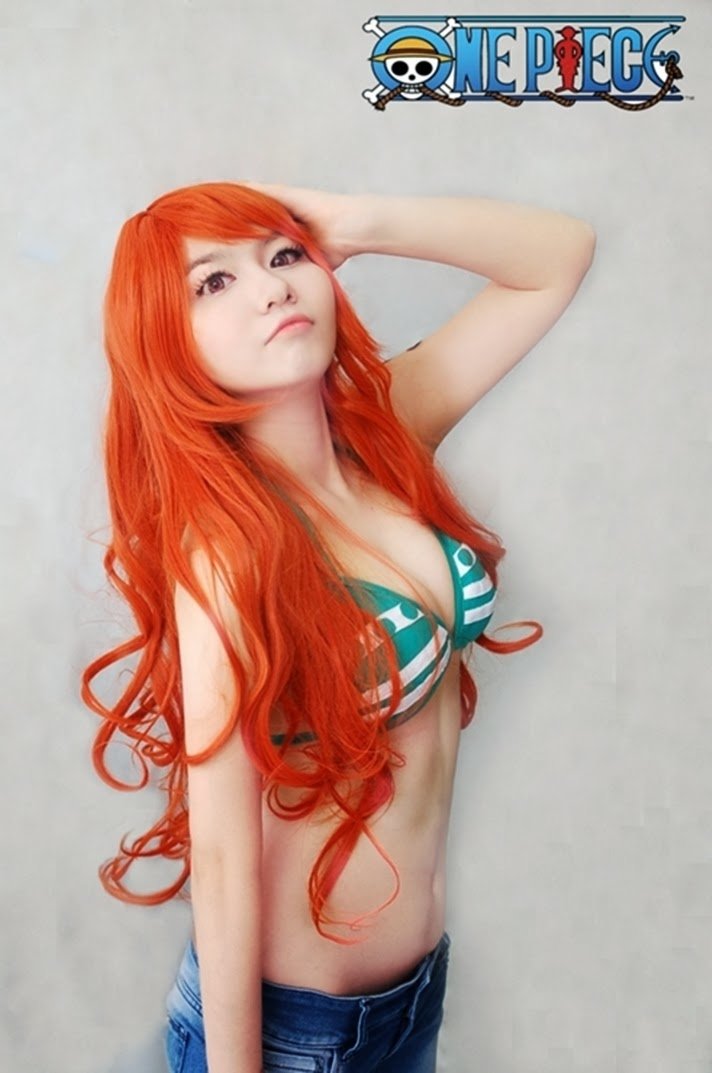 Redhead One Piece Nami Cosplay
