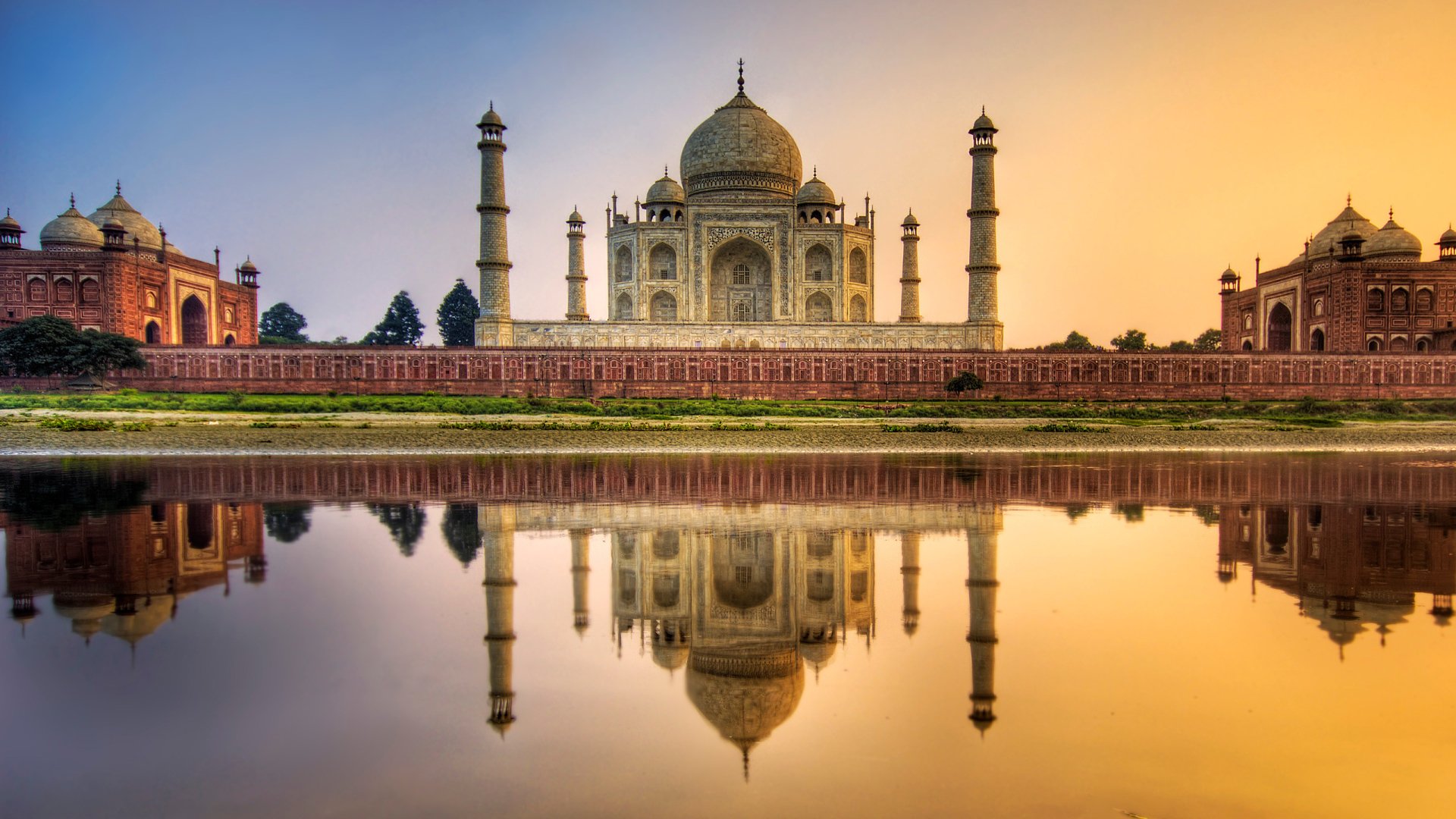 man made Taj Mahal Image
