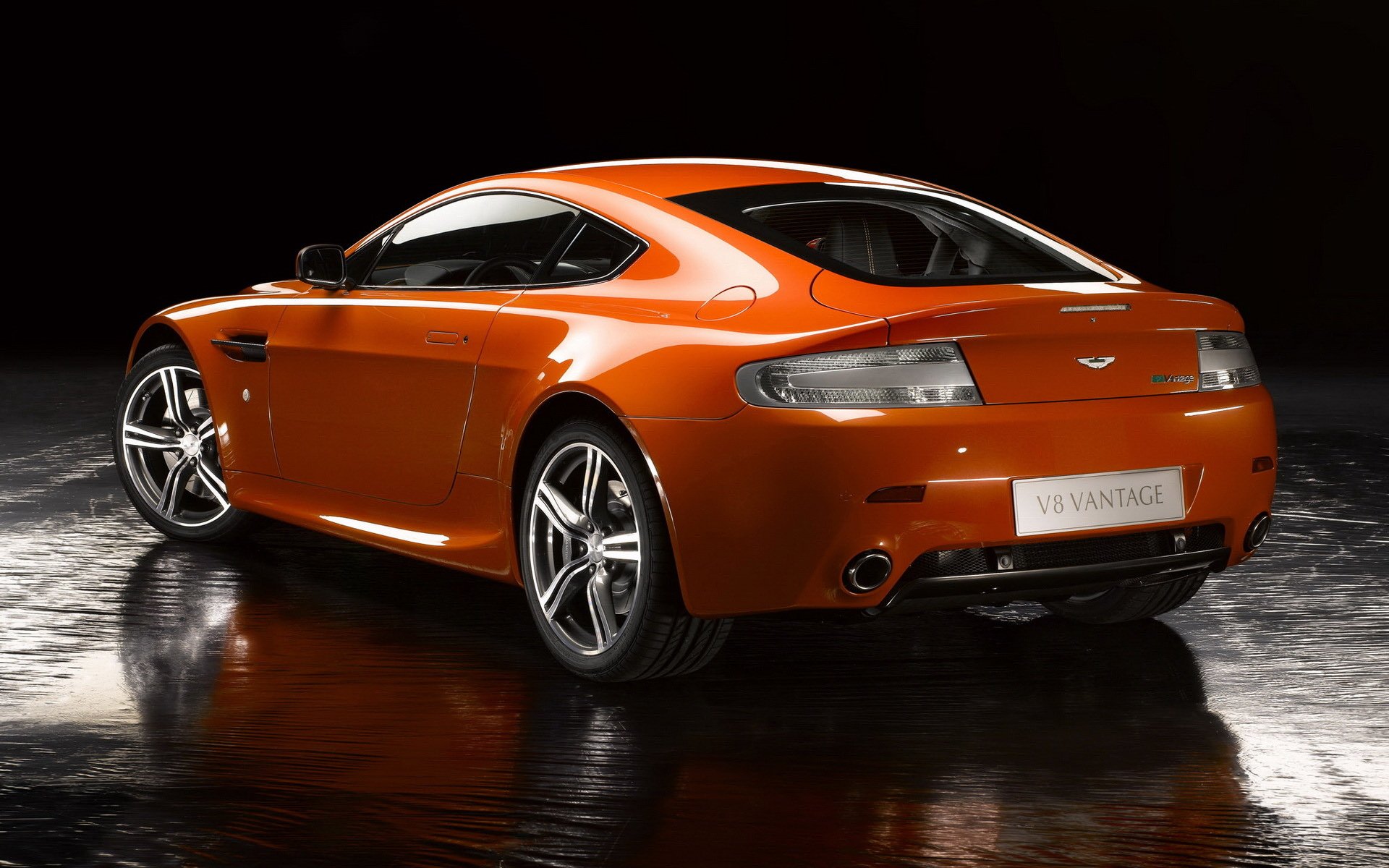 vehicle Aston Martin V8 Vantage Image