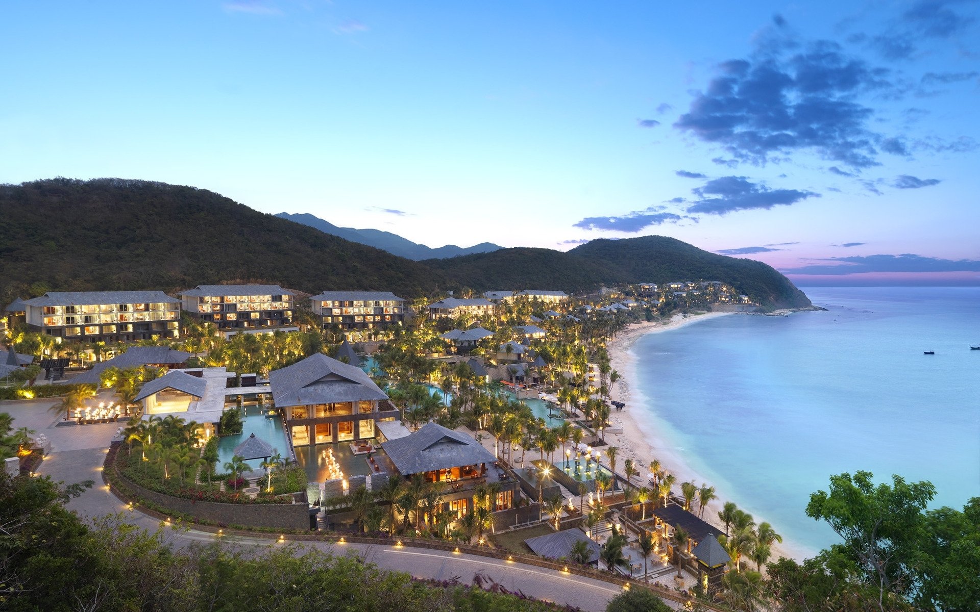 Download China Man Made Hotel Image