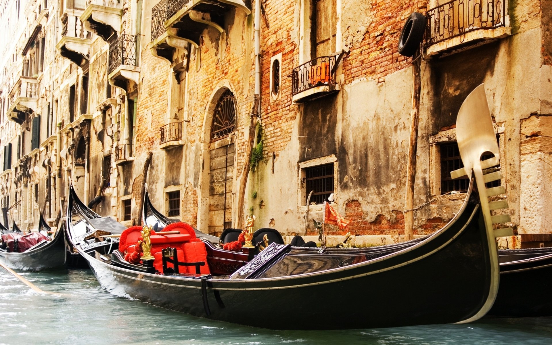 vehicle canoe Image