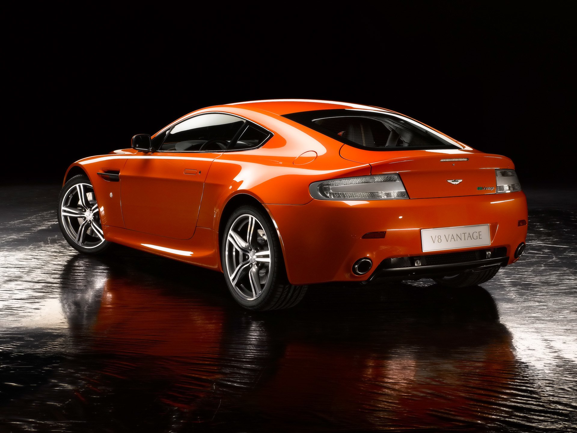 vehicle Aston Martin V8 Vantage Image