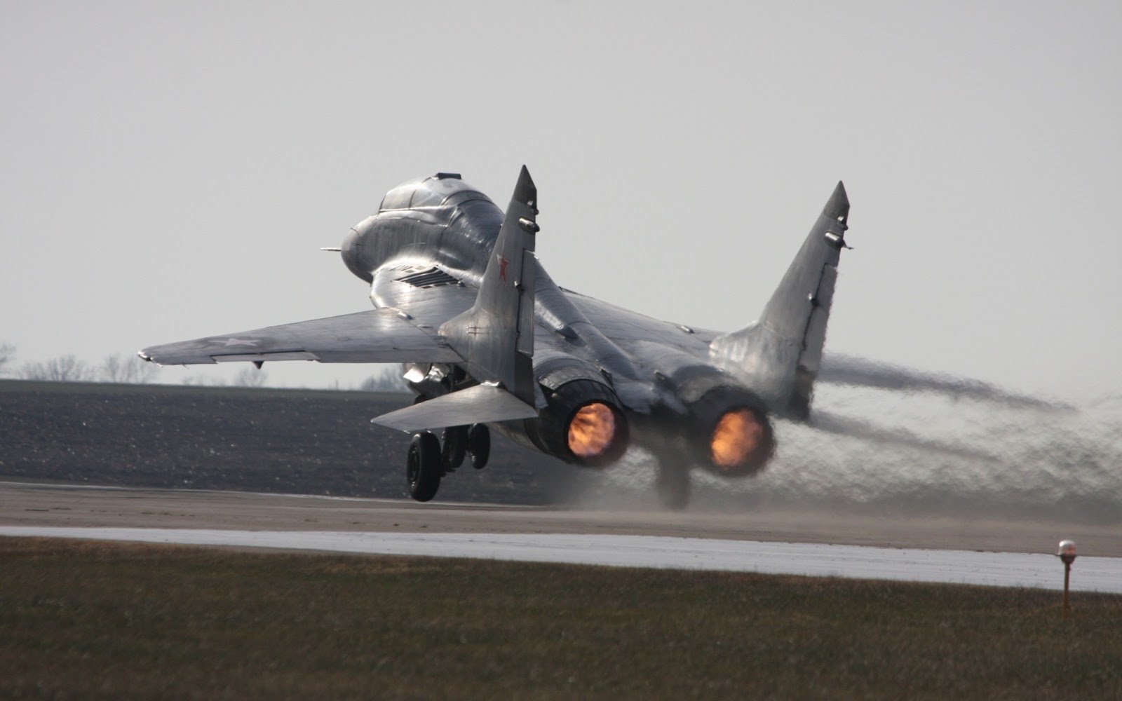 military Mikoyan MiG-29 Image