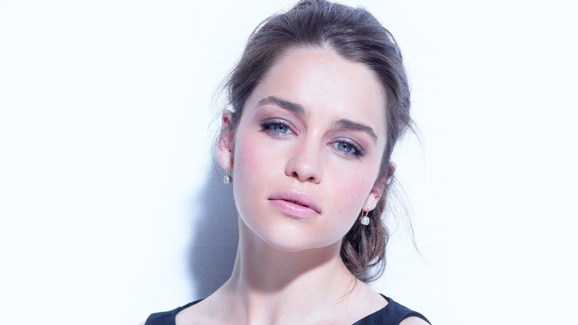 Celebrity Emilia Clarke Image