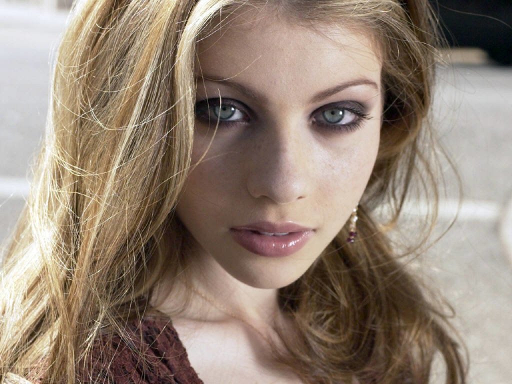 Celebrity Michelle Trachtenberg Image