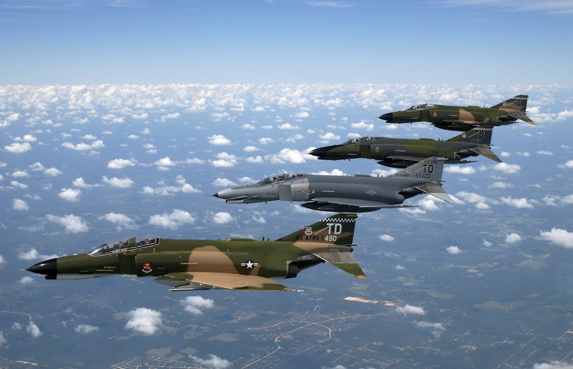 military McDonnell Douglas F-4 Phantom II Image