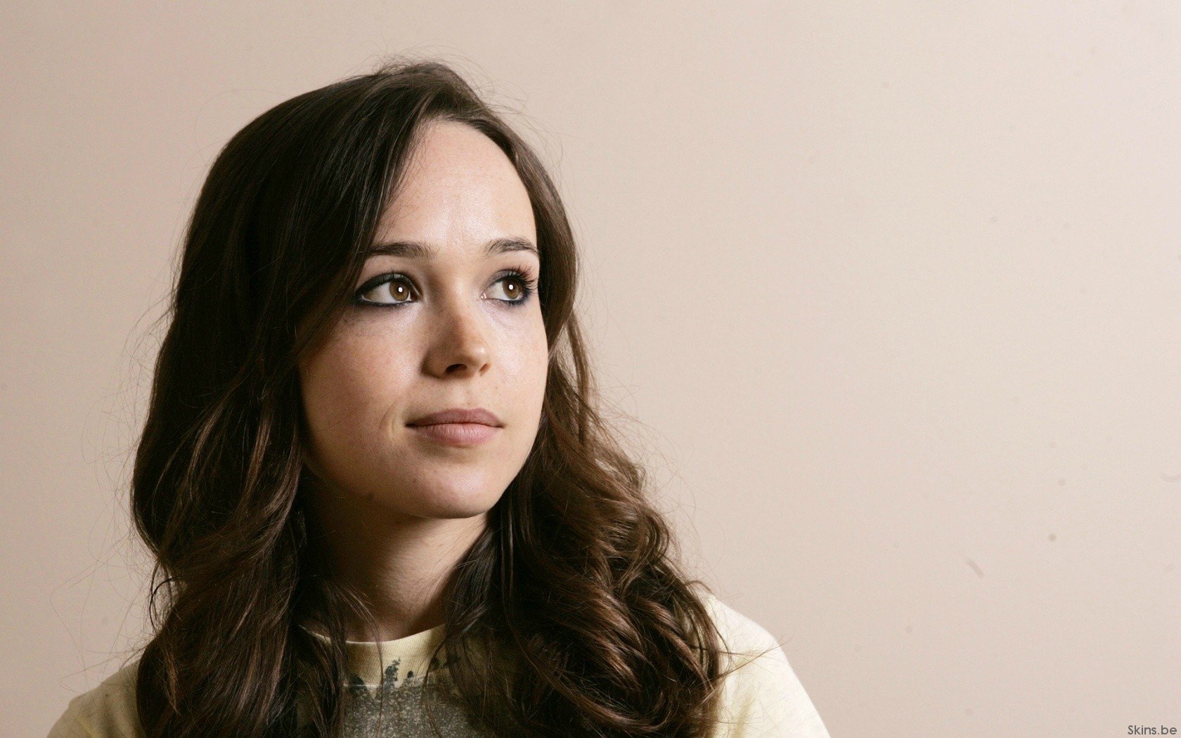Celebrity Ellen Page Image