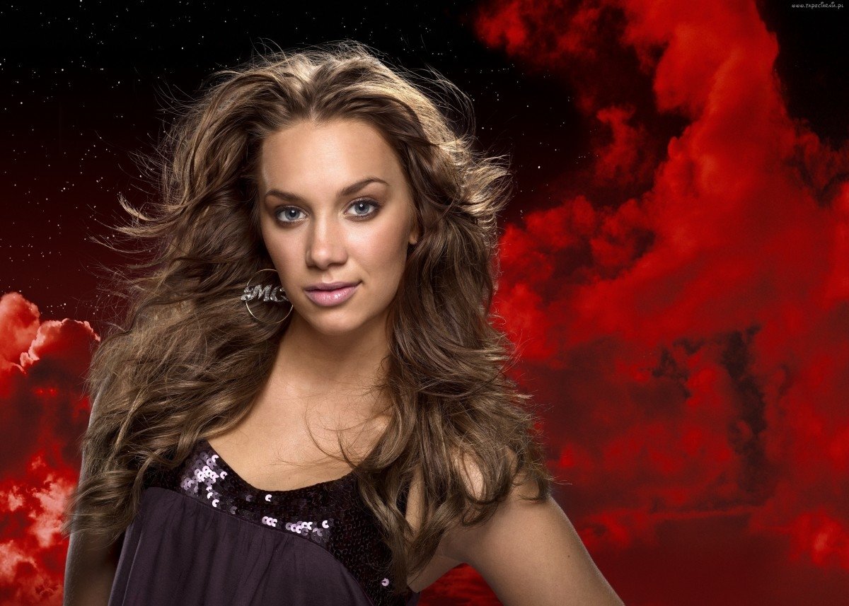 woman Agnes Carlsson Image