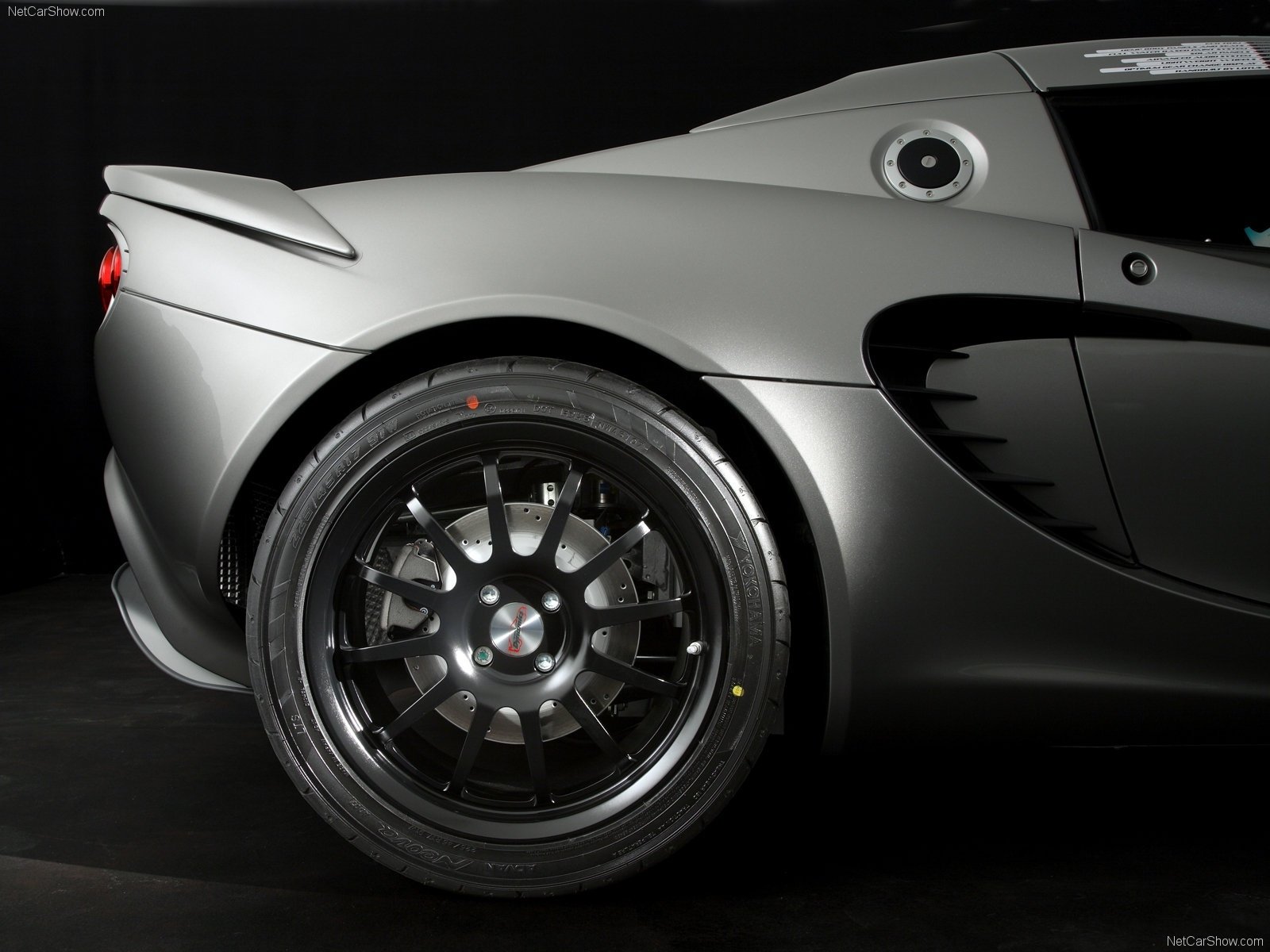 Lotus (Car) vehicle Lotus Elise Image
