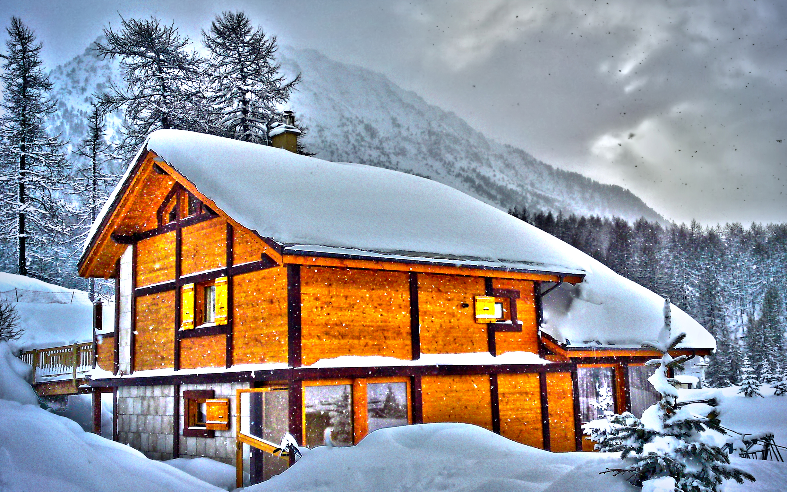 Горы снег дома. Зимний домик. Домик в горах. Зимний дом в горах. Домик в горах зимой.
