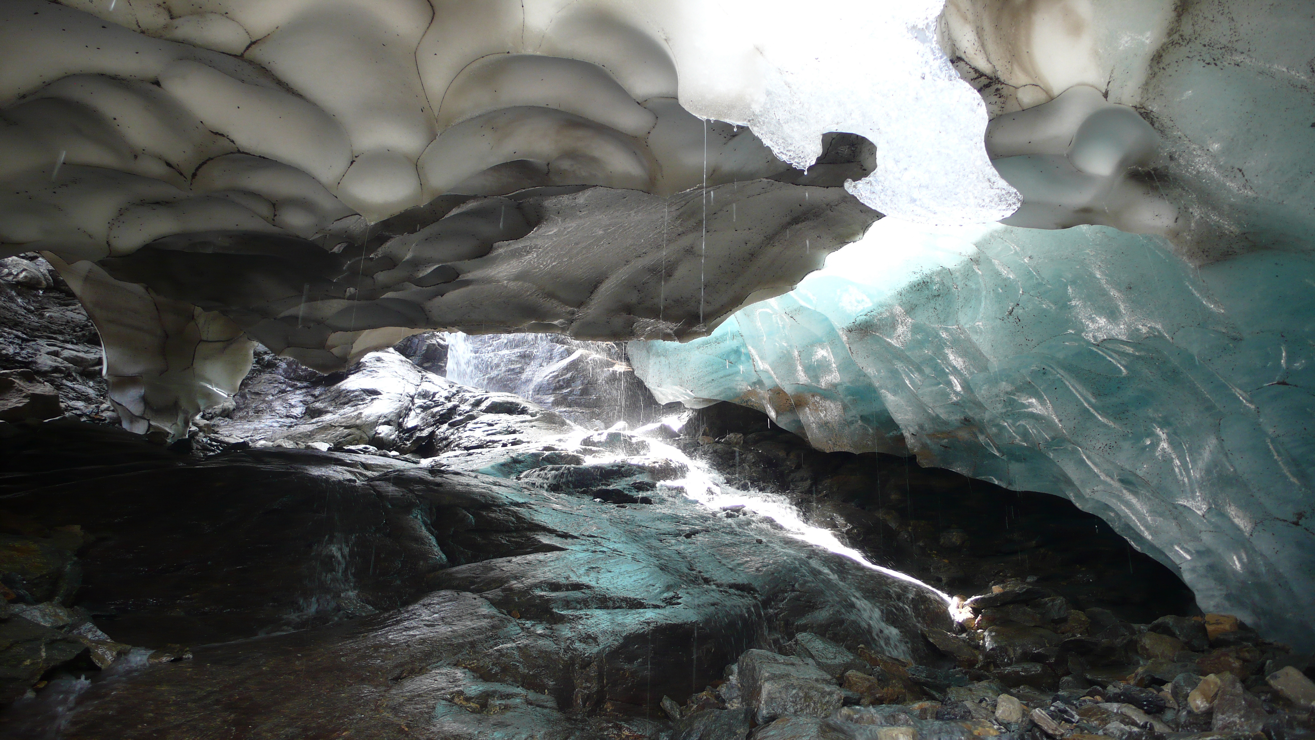 inside glacier Obersteinberg by severus