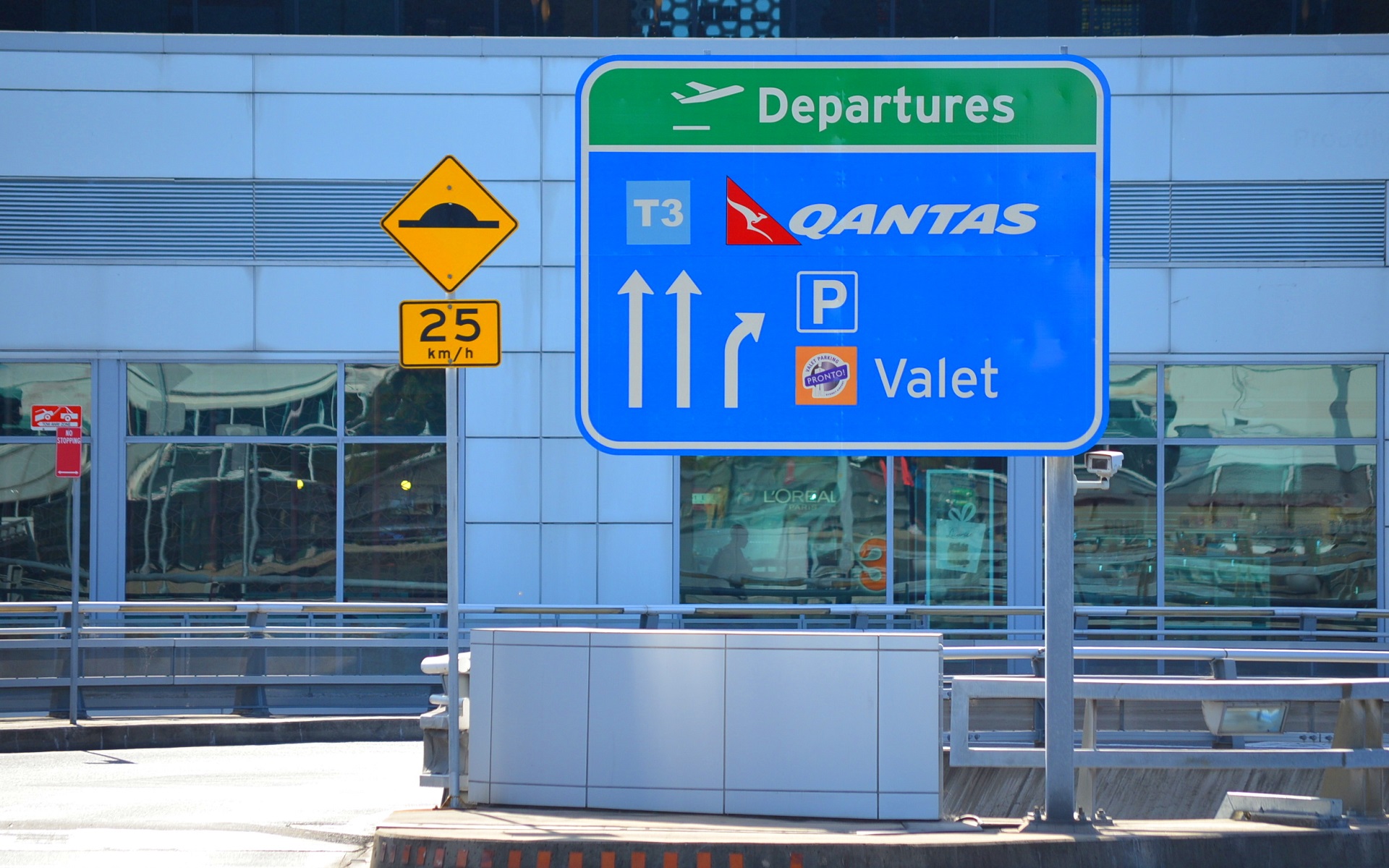 Sydney Airport Australia by lonewolf6738