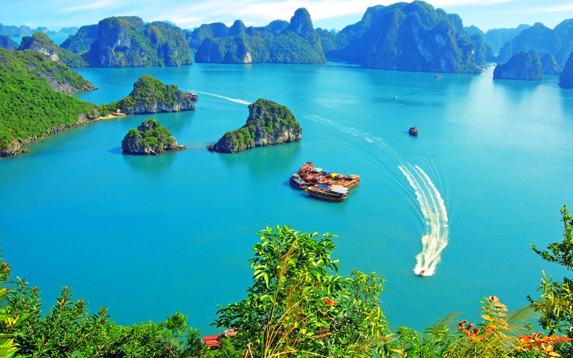  Ha Long Bay in Vietnam